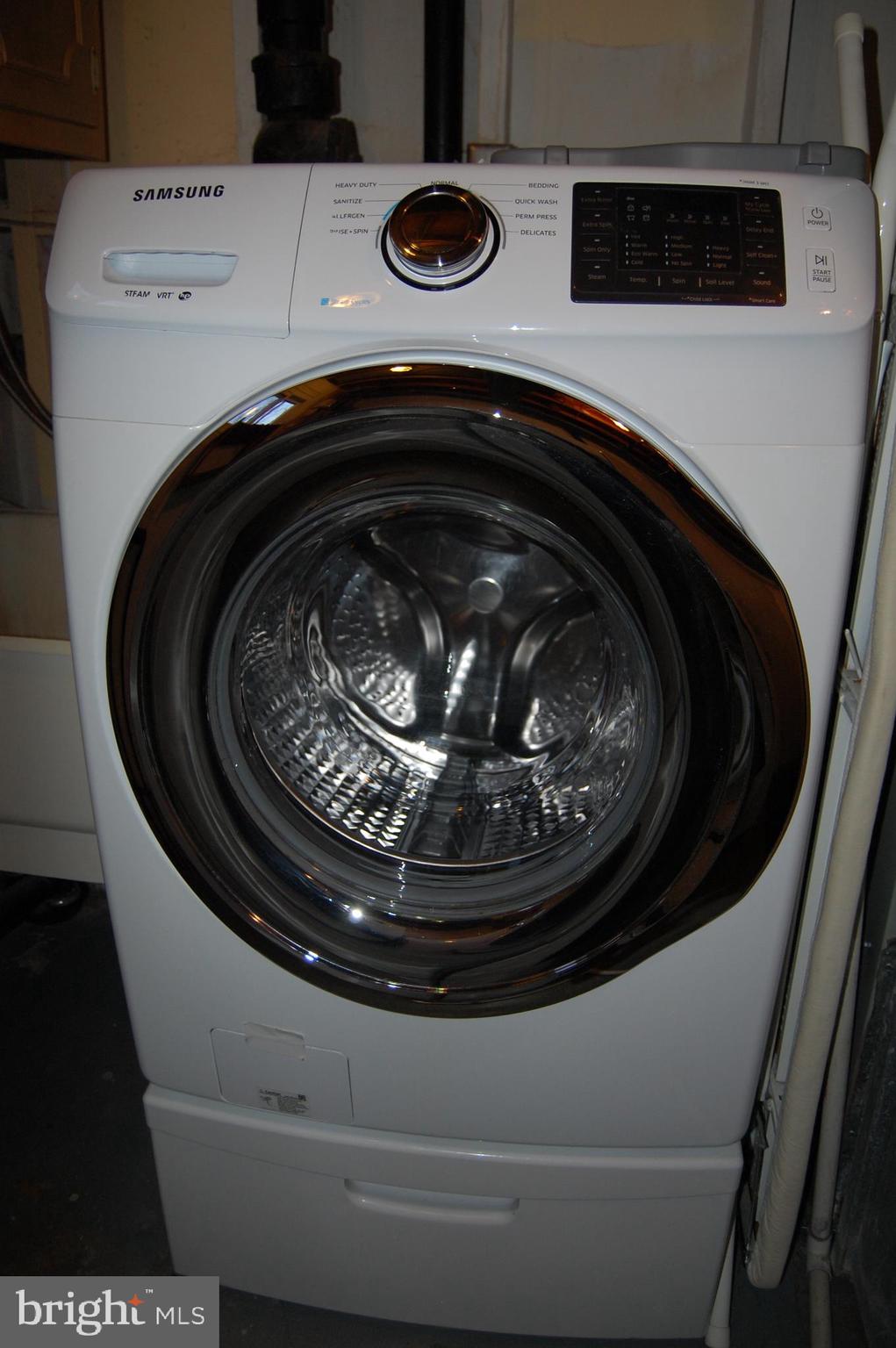 WEST SPRINGFIELD VILLAGE - Residential Lease