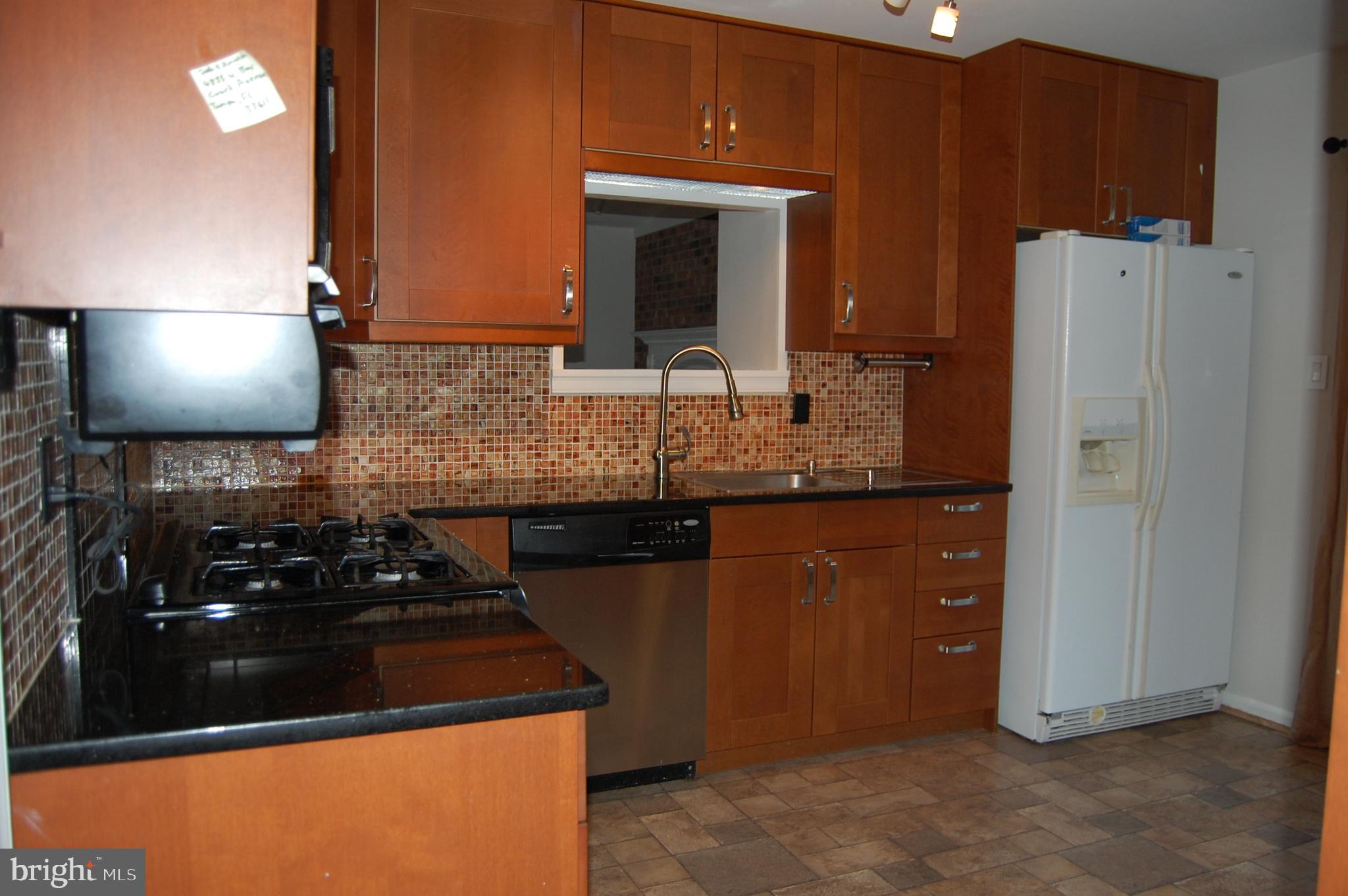 WEST SPRINGFIELD VILLAGE - Residential Lease