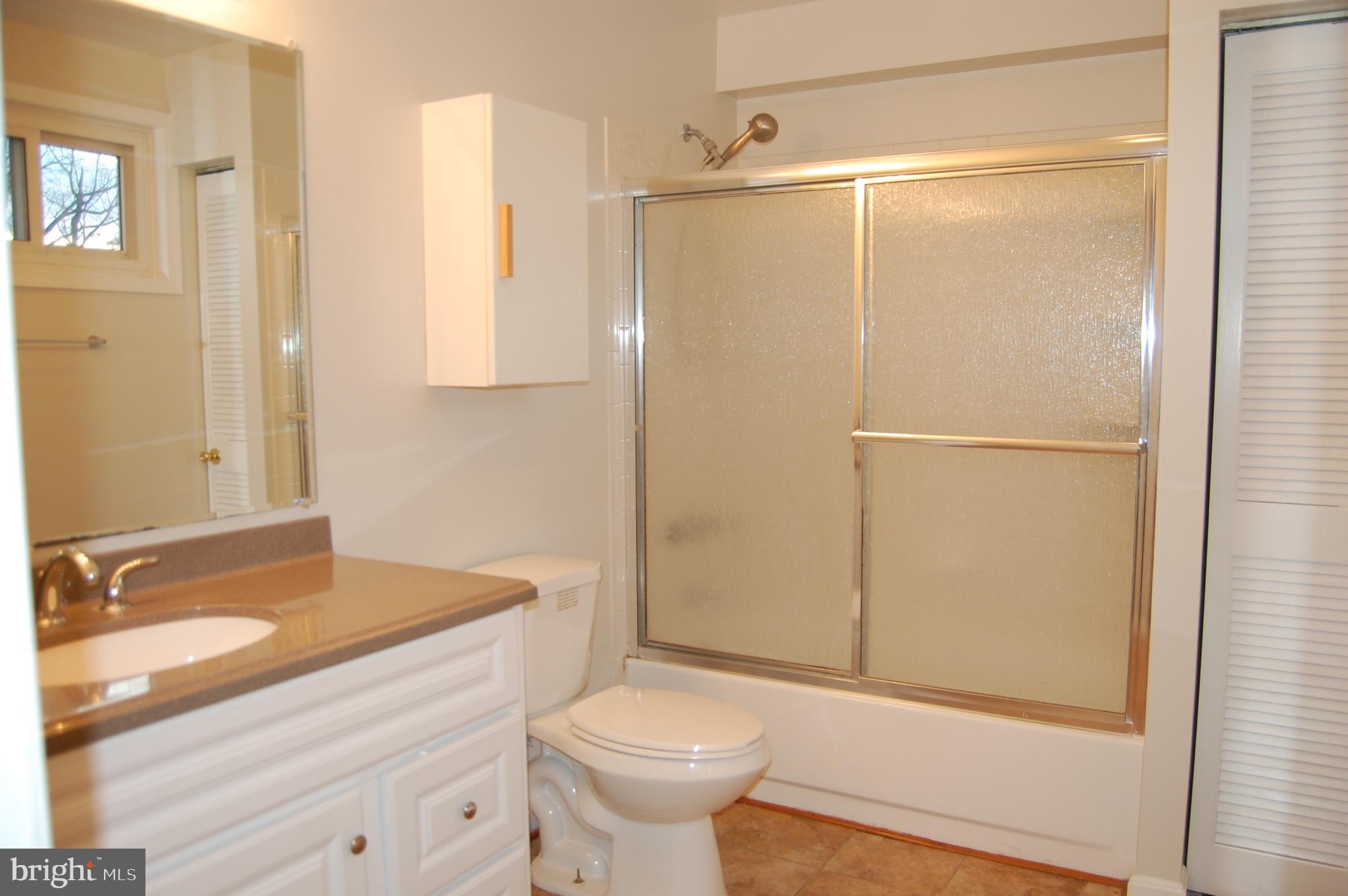 WEST SPRINGFIELD VILLAGE - Residential Lease