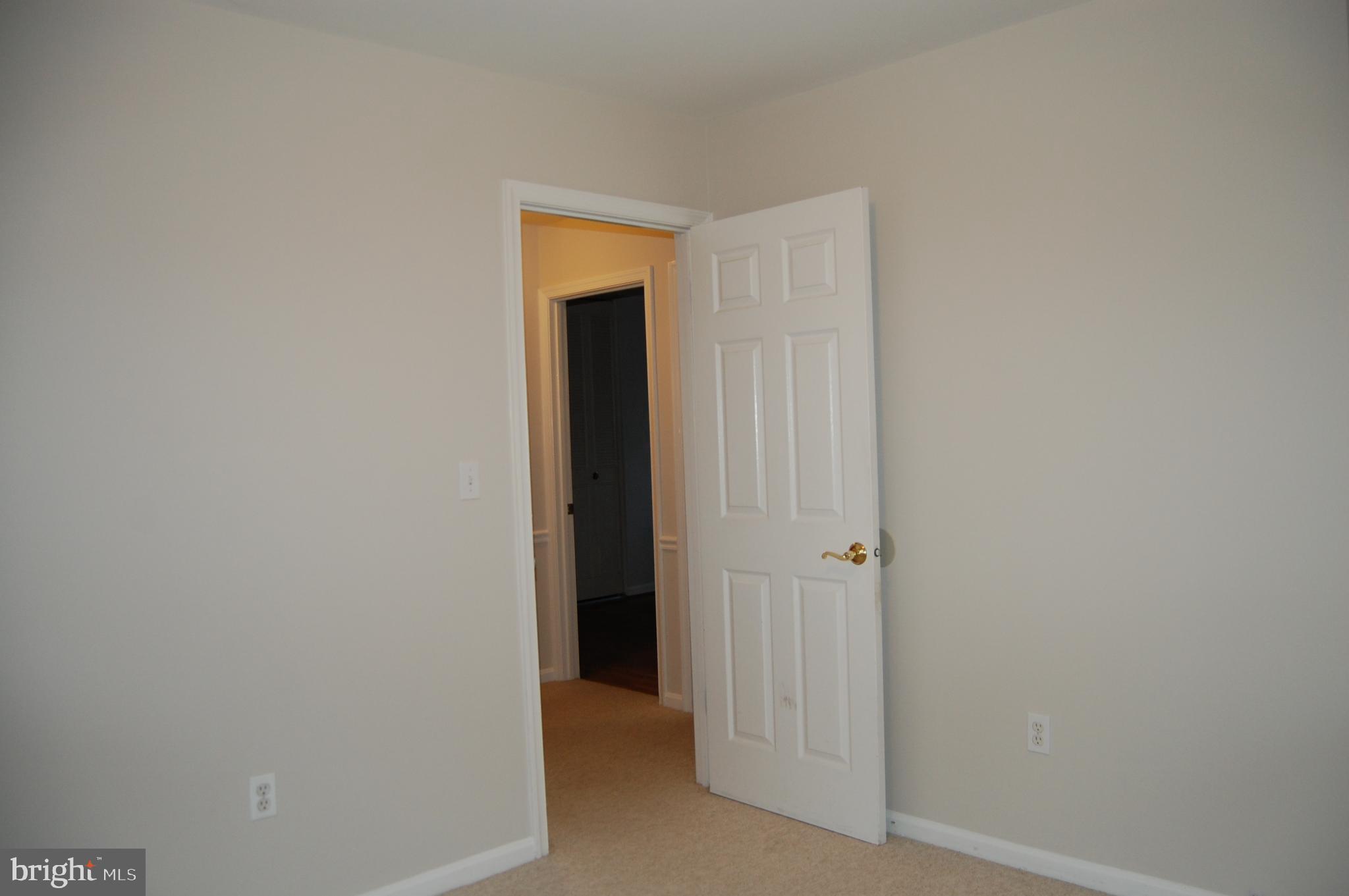 WEST SPRINGFIELD VILLAGE - Residential Lease