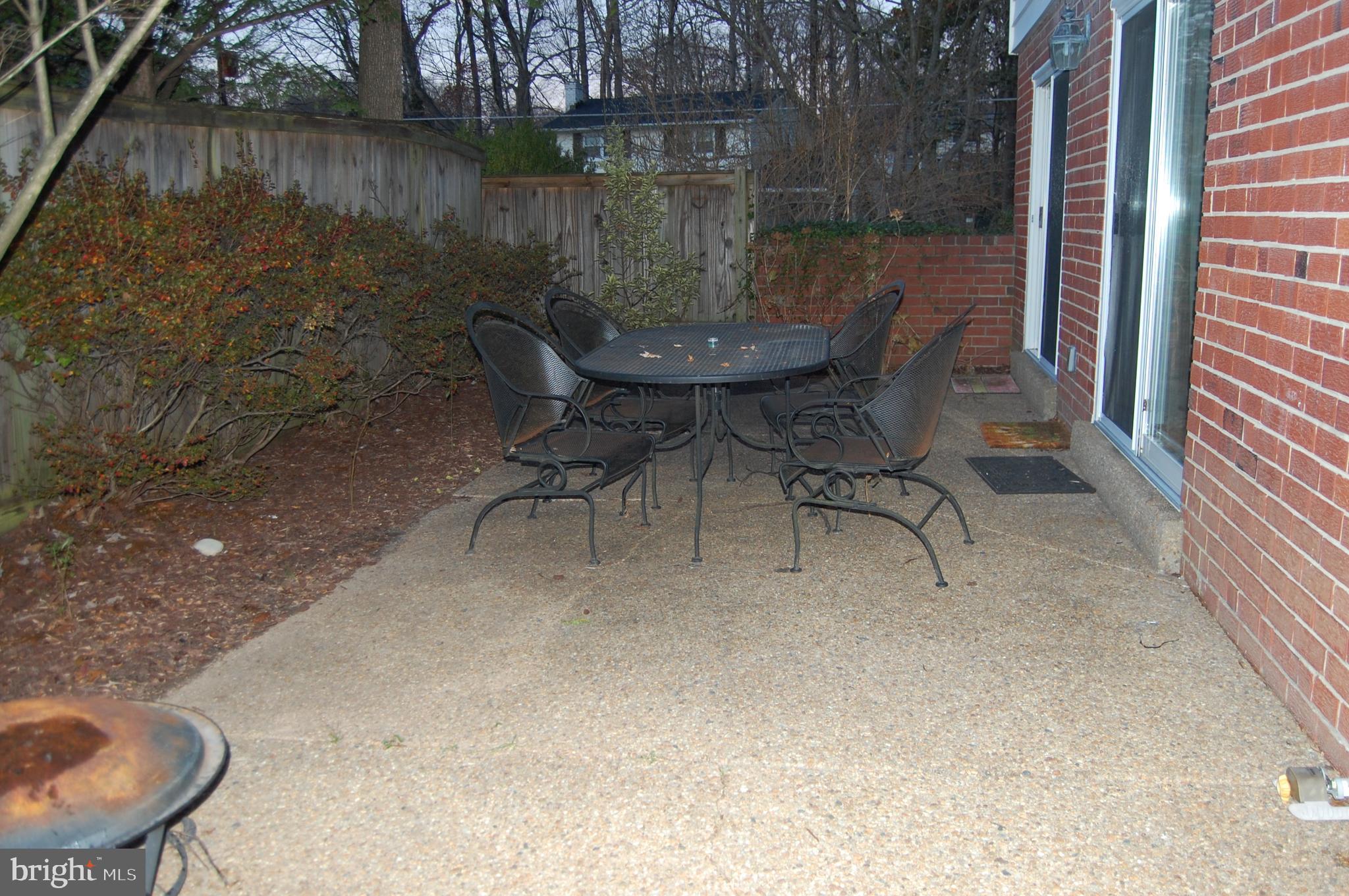 WEST SPRINGFIELD VILLAGE - Residential Lease