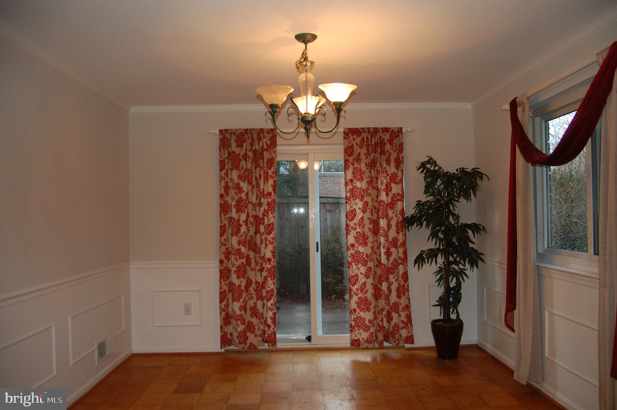 WEST SPRINGFIELD VILLAGE - Residential Lease