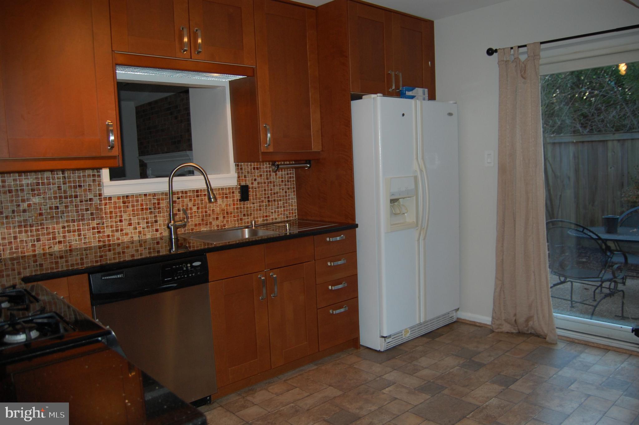 WEST SPRINGFIELD VILLAGE - Residential Lease