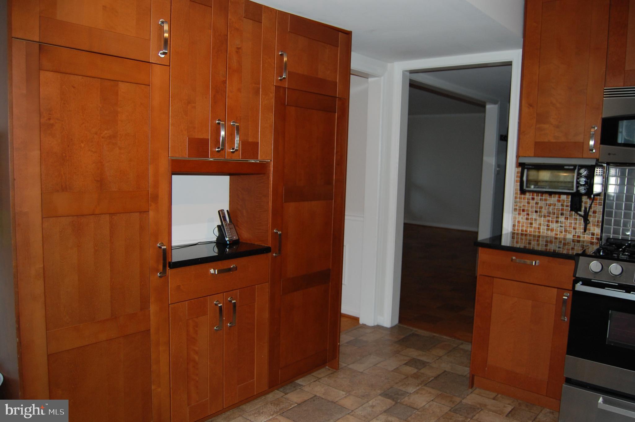 WEST SPRINGFIELD VILLAGE - Residential Lease