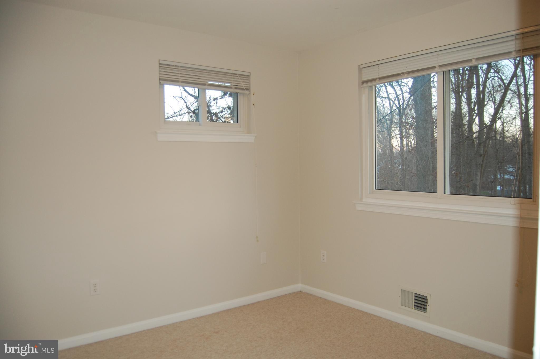 WEST SPRINGFIELD VILLAGE - Residential Lease