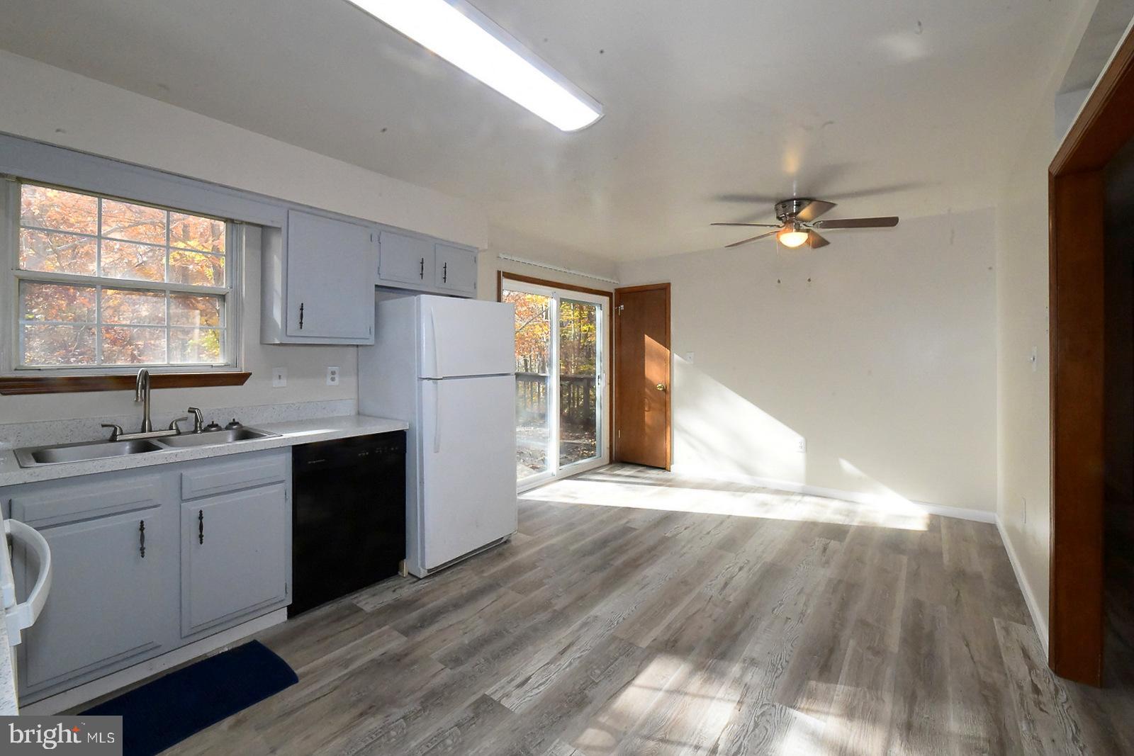 WHITE SANDS - Residential