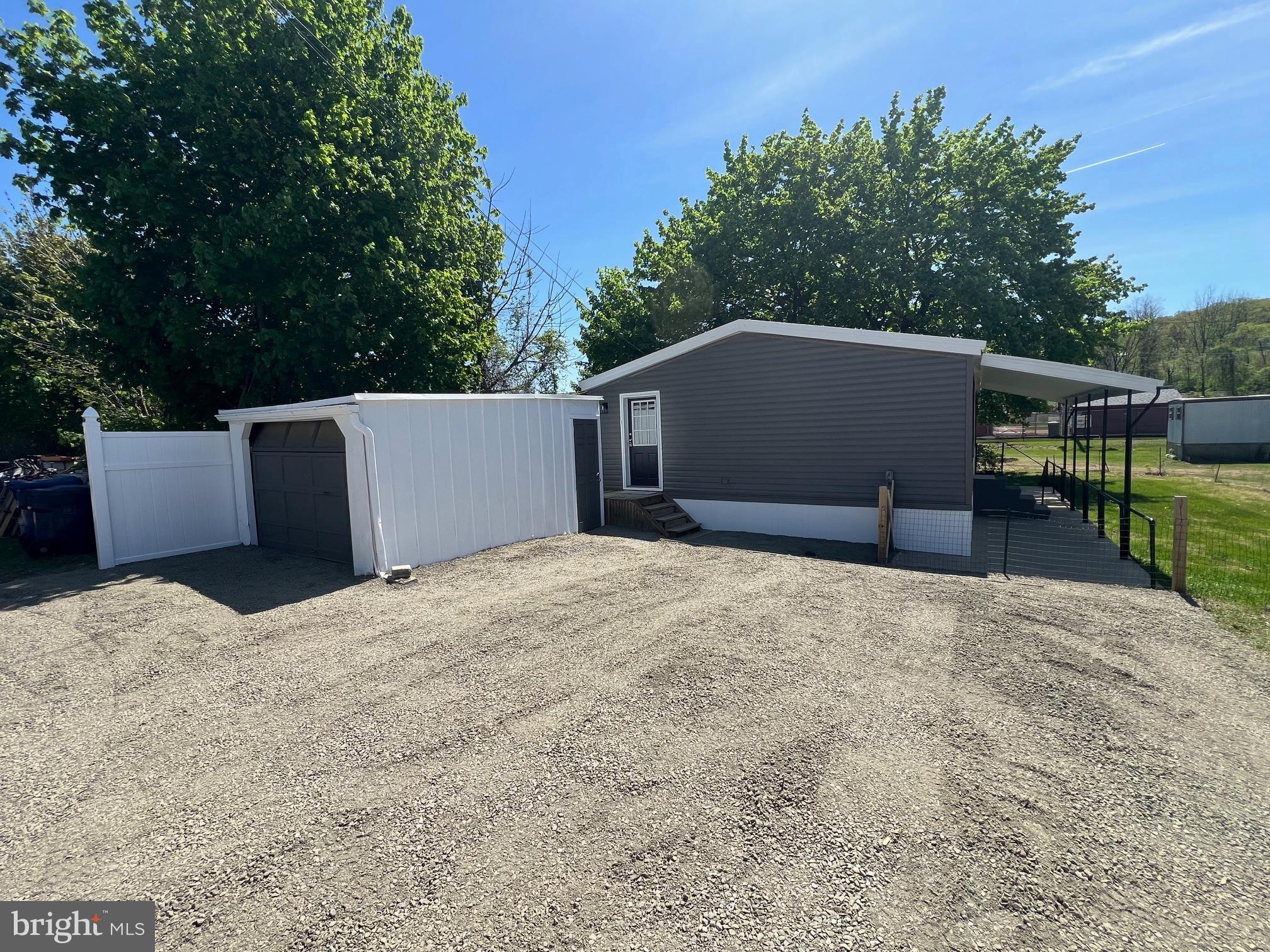 12 BALLFIELD LANE