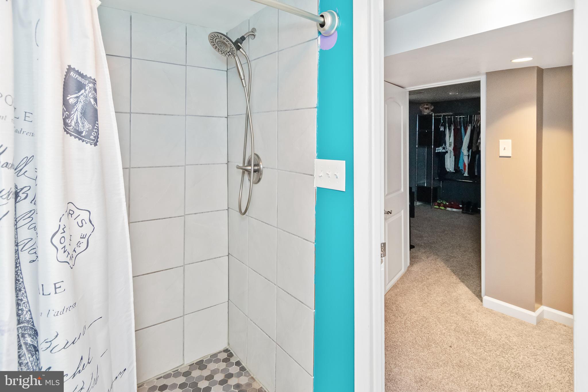 OAKLAND TERRACE - Residential