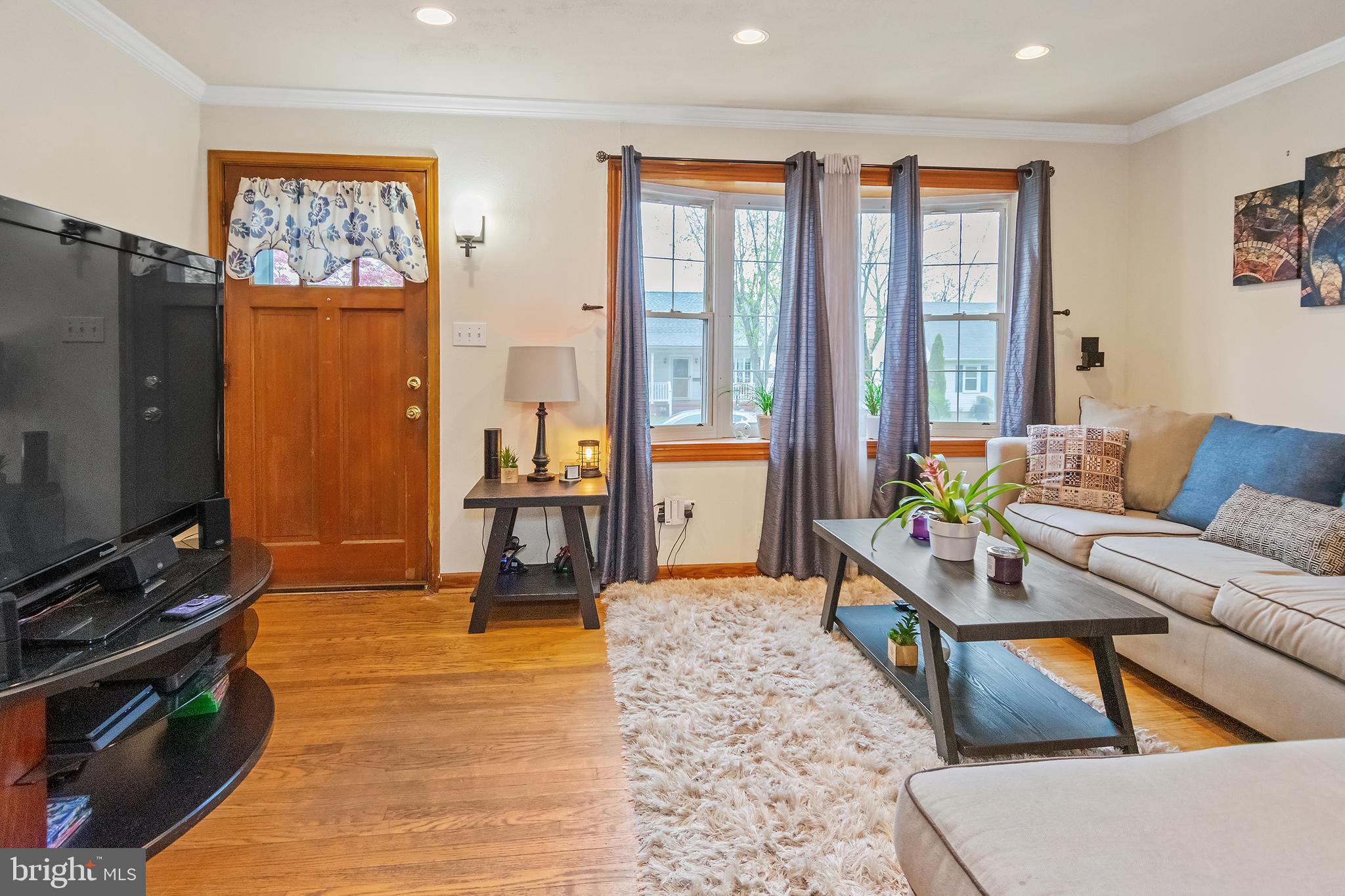 OAKLAND TERRACE - Residential