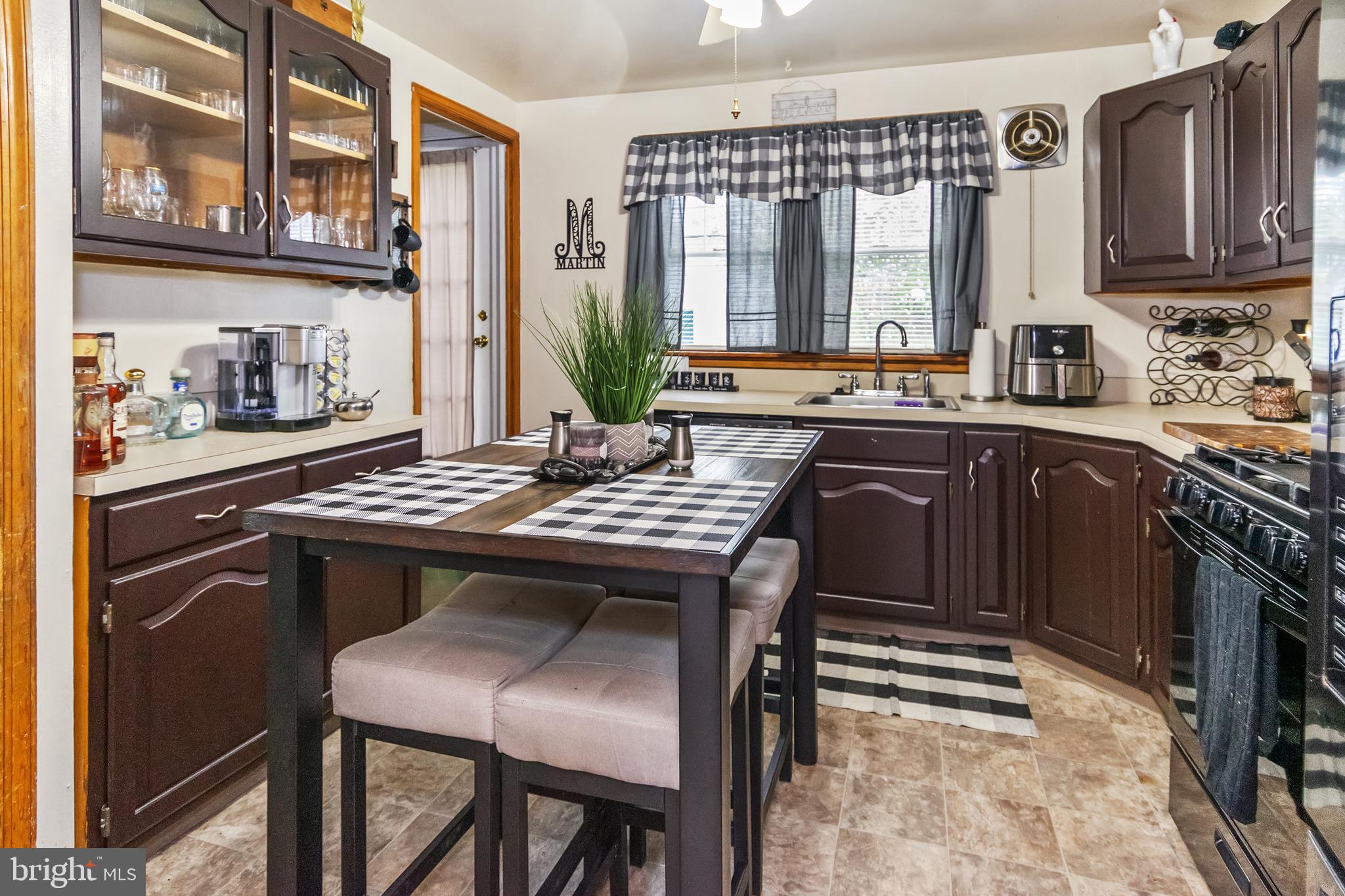 OAKLAND TERRACE - Residential