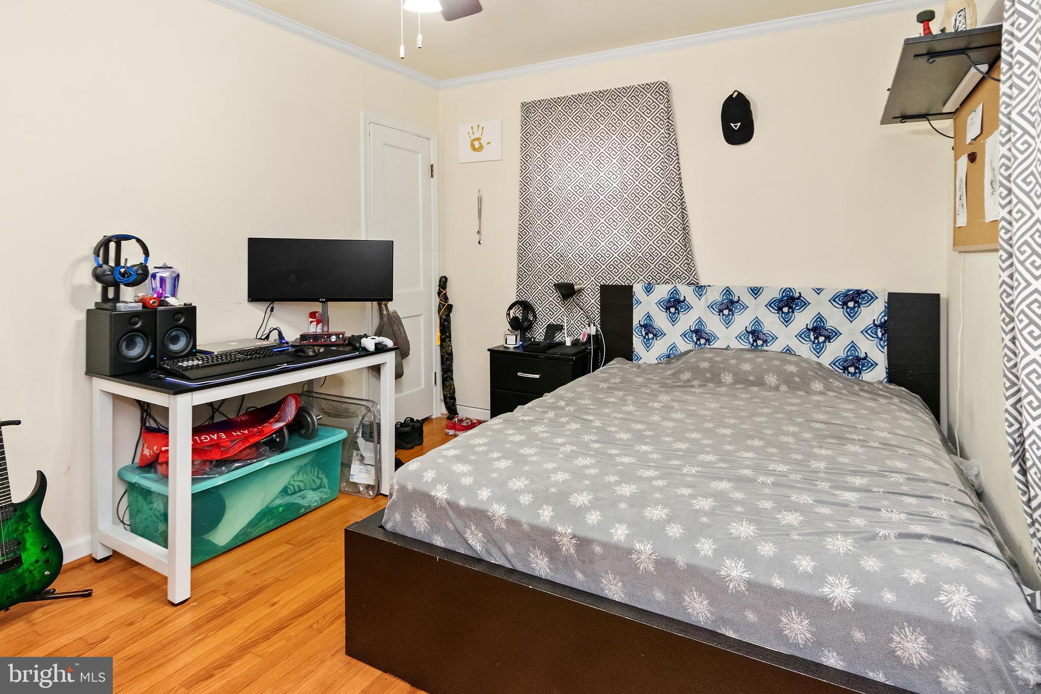 OAKLAND TERRACE - Residential