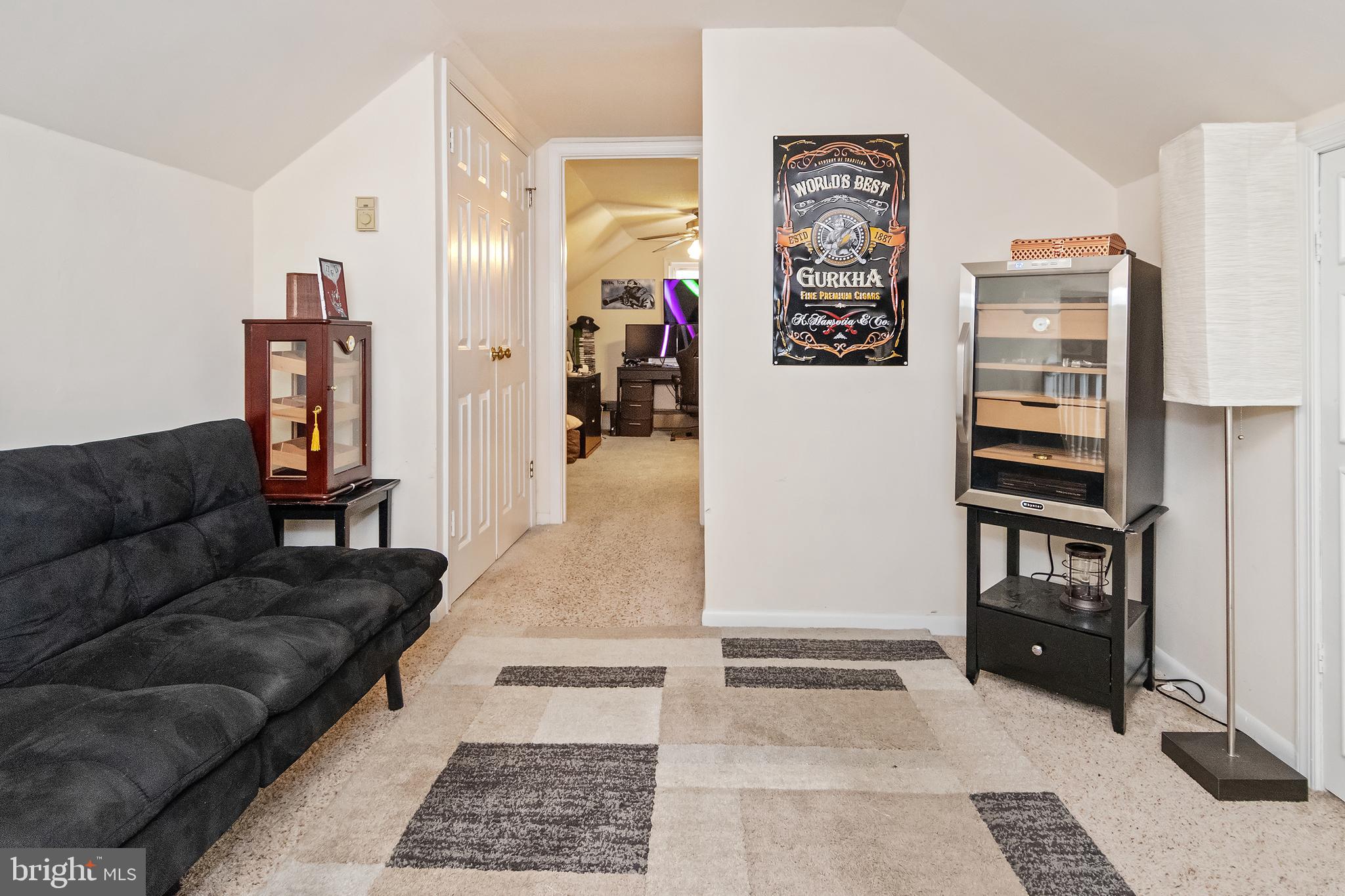 OAKLAND TERRACE - Residential