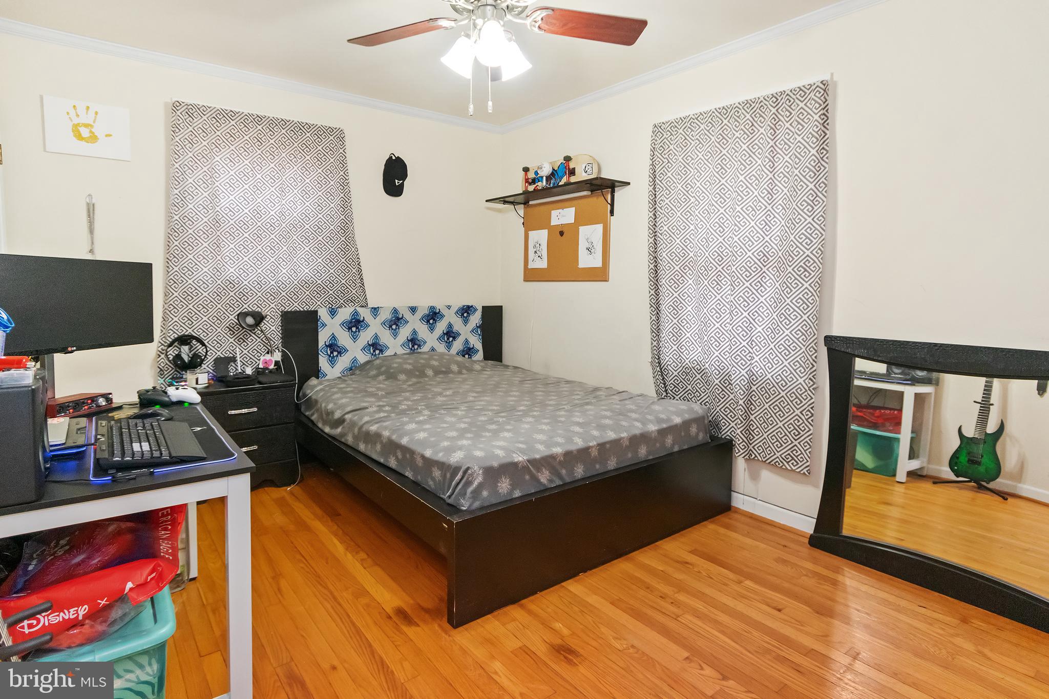 OAKLAND TERRACE - Residential