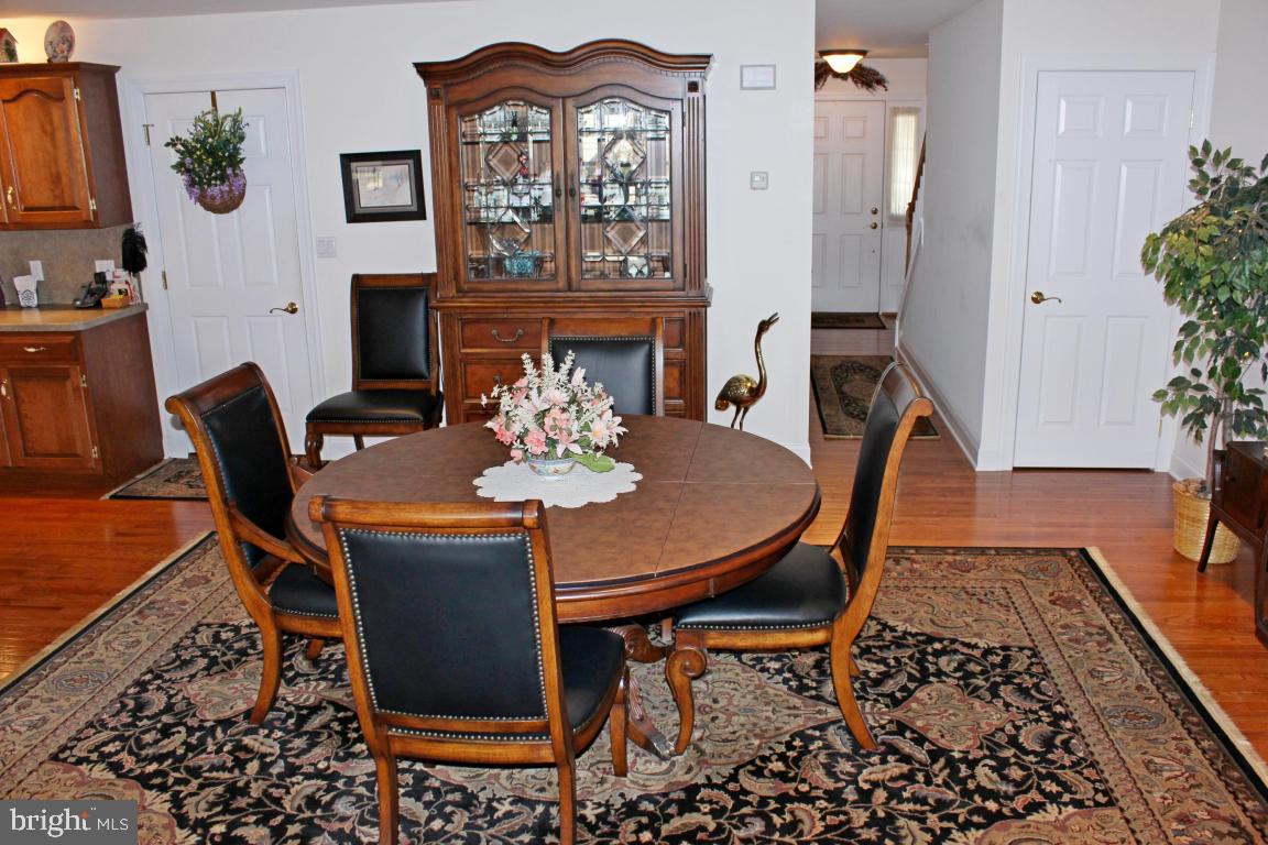 SUMMIT POINTE AT ELM TREE - Residential