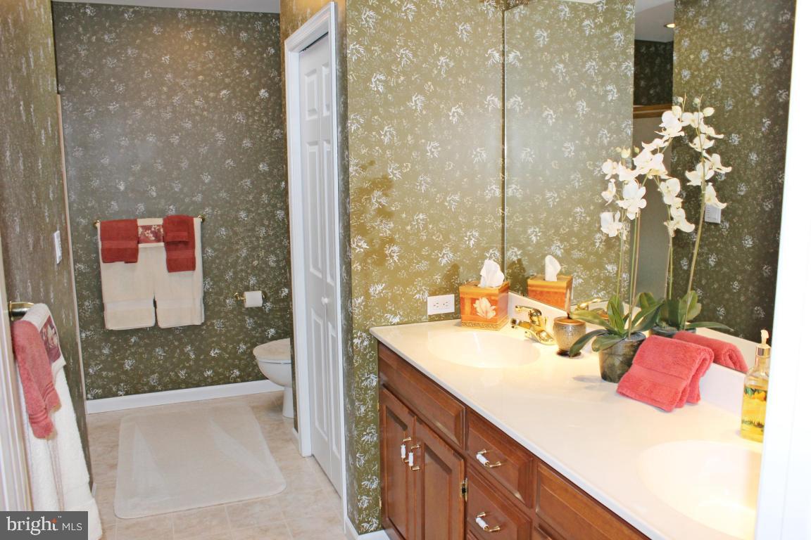 SUMMIT POINTE AT ELM TREE - Residential