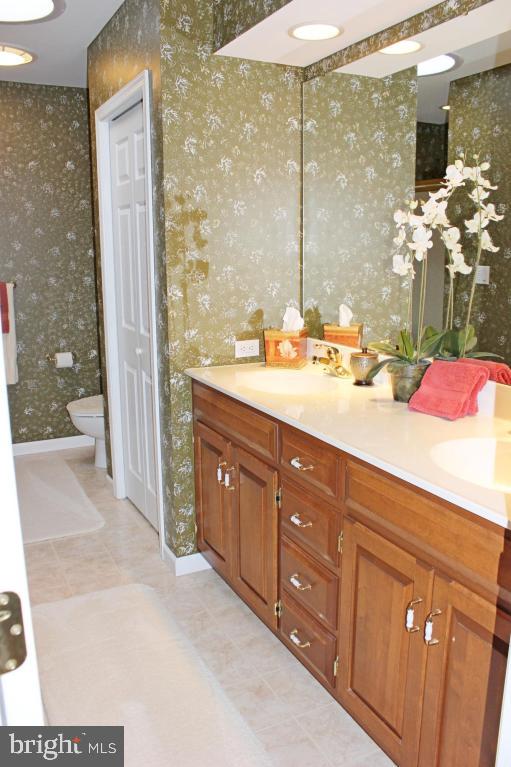 SUMMIT POINTE AT ELM TREE - Residential