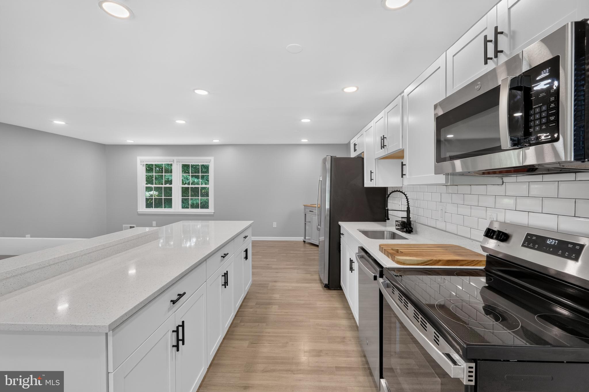 4752 CARTERWOOD DRIVE
