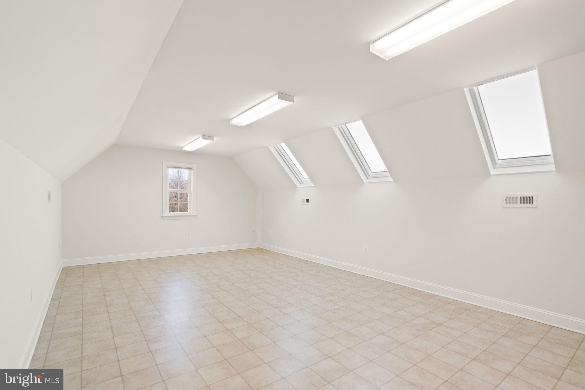 MILLDALE VALLEY ESTATES - Residential