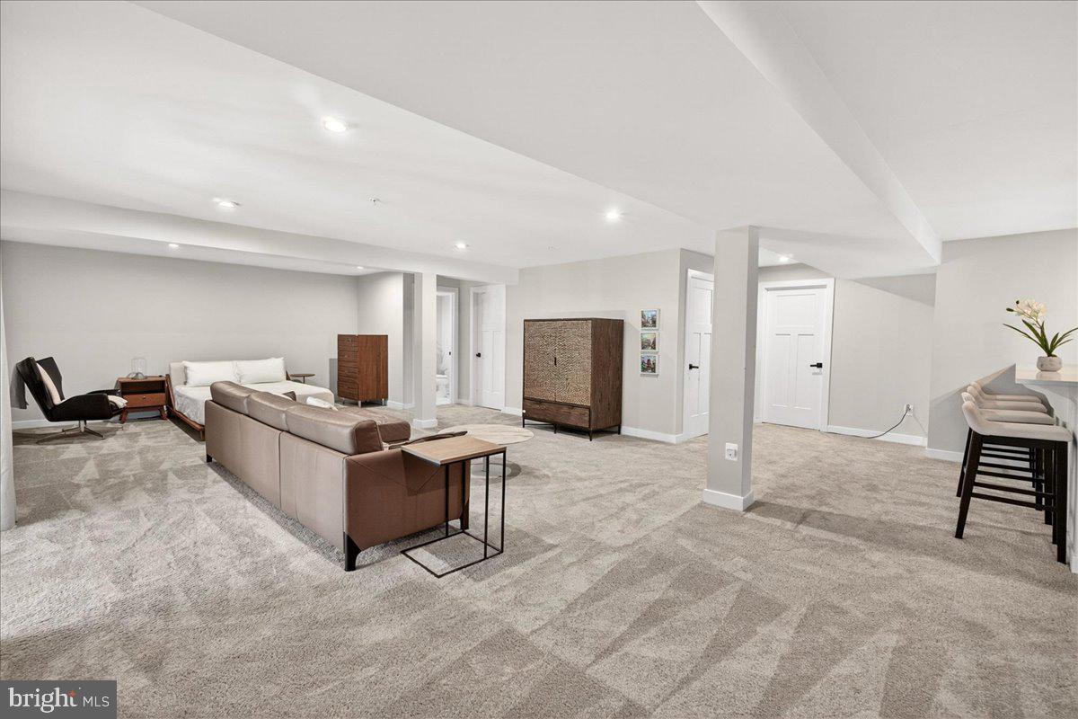LAKE LINGANORE - Residential