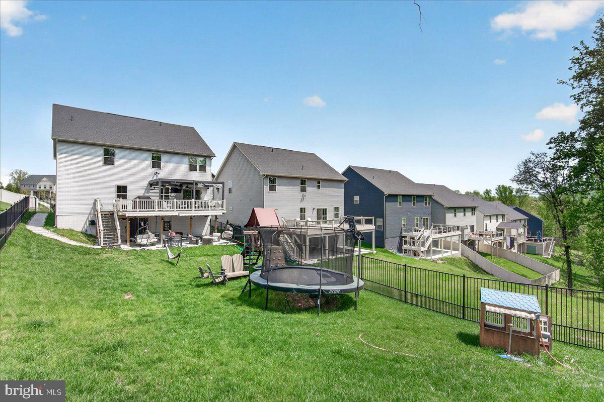LAKE LINGANORE - Residential