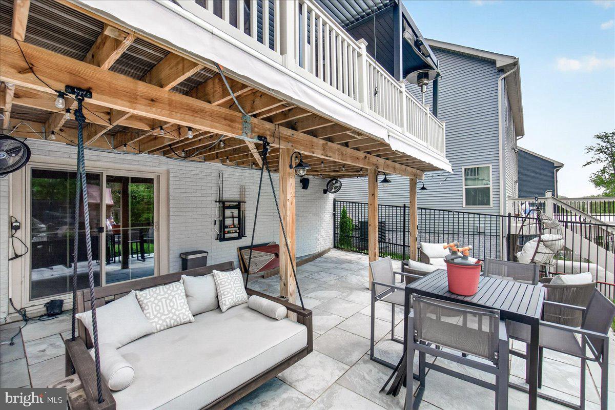LAKE LINGANORE - Residential