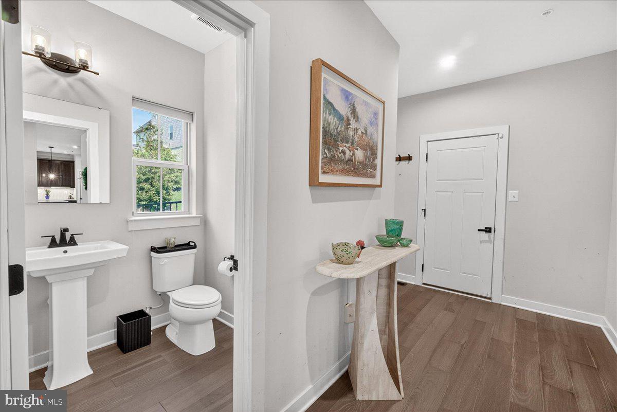 LAKE LINGANORE - Residential