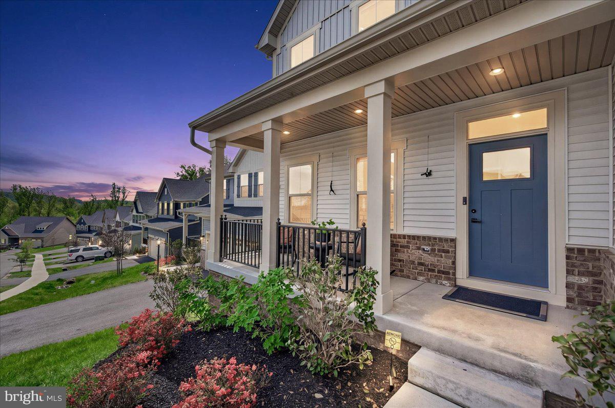 LAKE LINGANORE - Residential