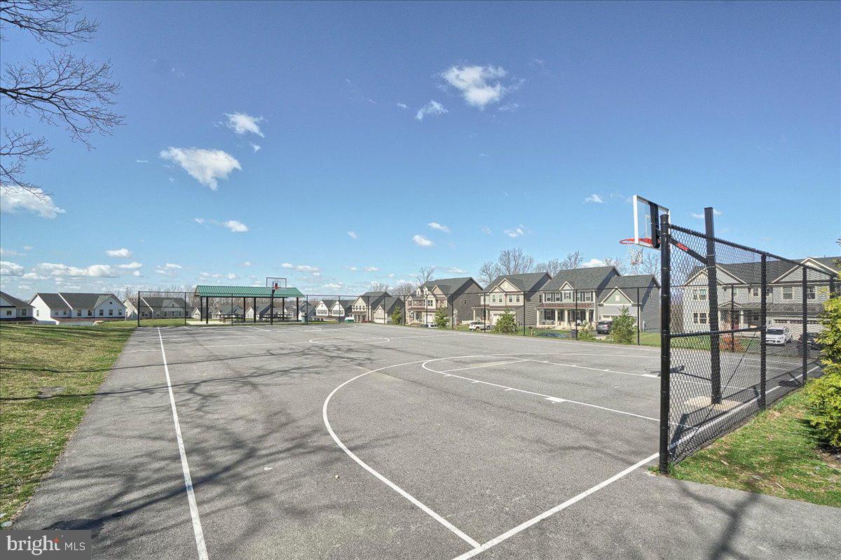 LAKE LINGANORE - Residential