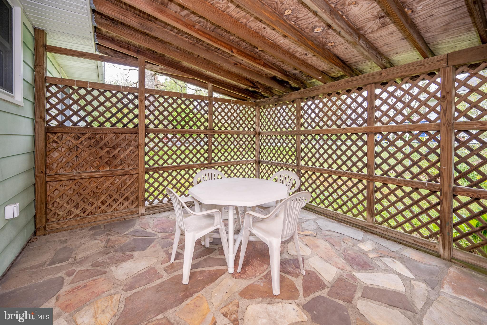 MOUNTAIN LAKE PARK - Residential