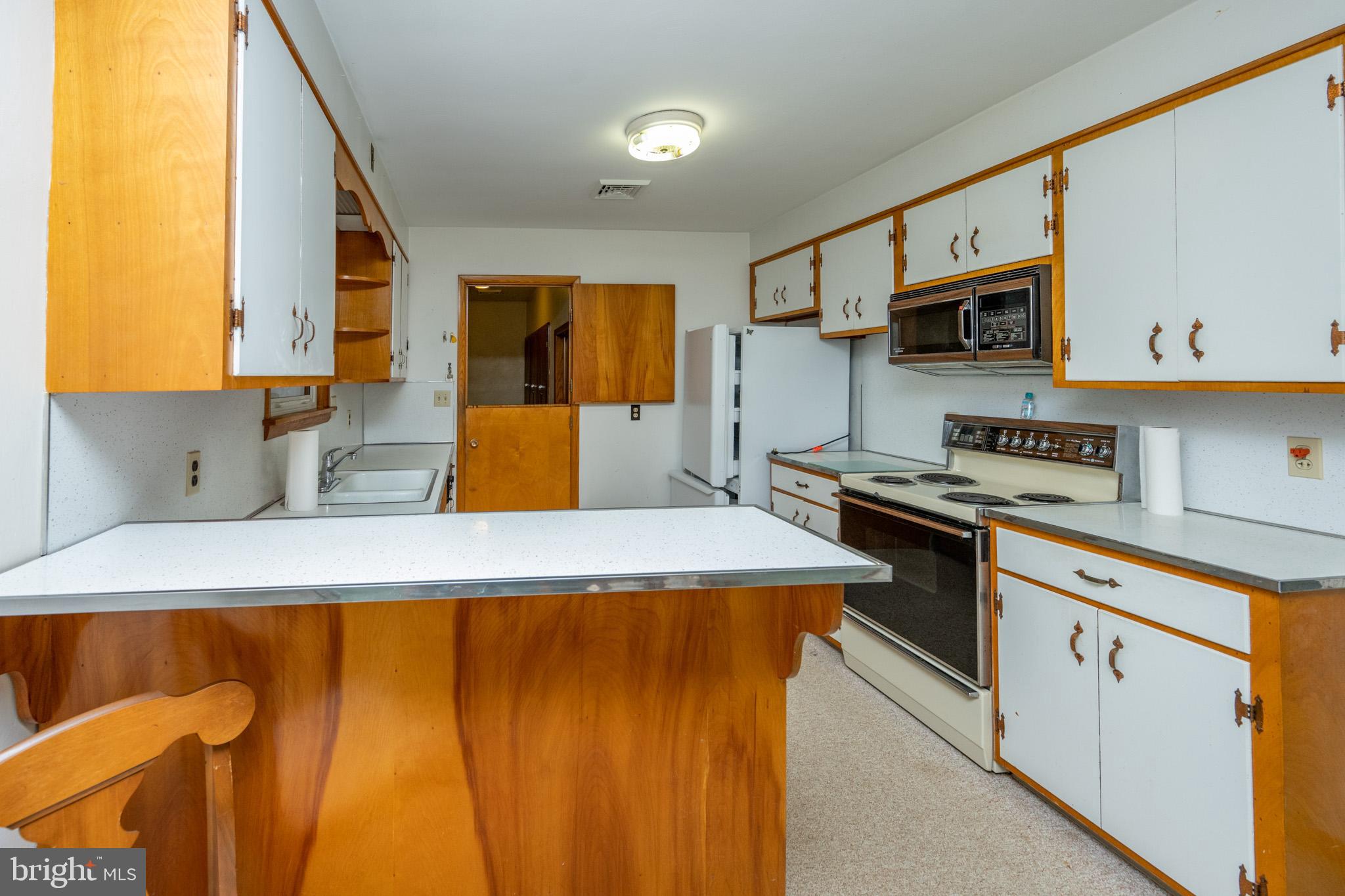 MOUNTAIN LAKE PARK - Residential