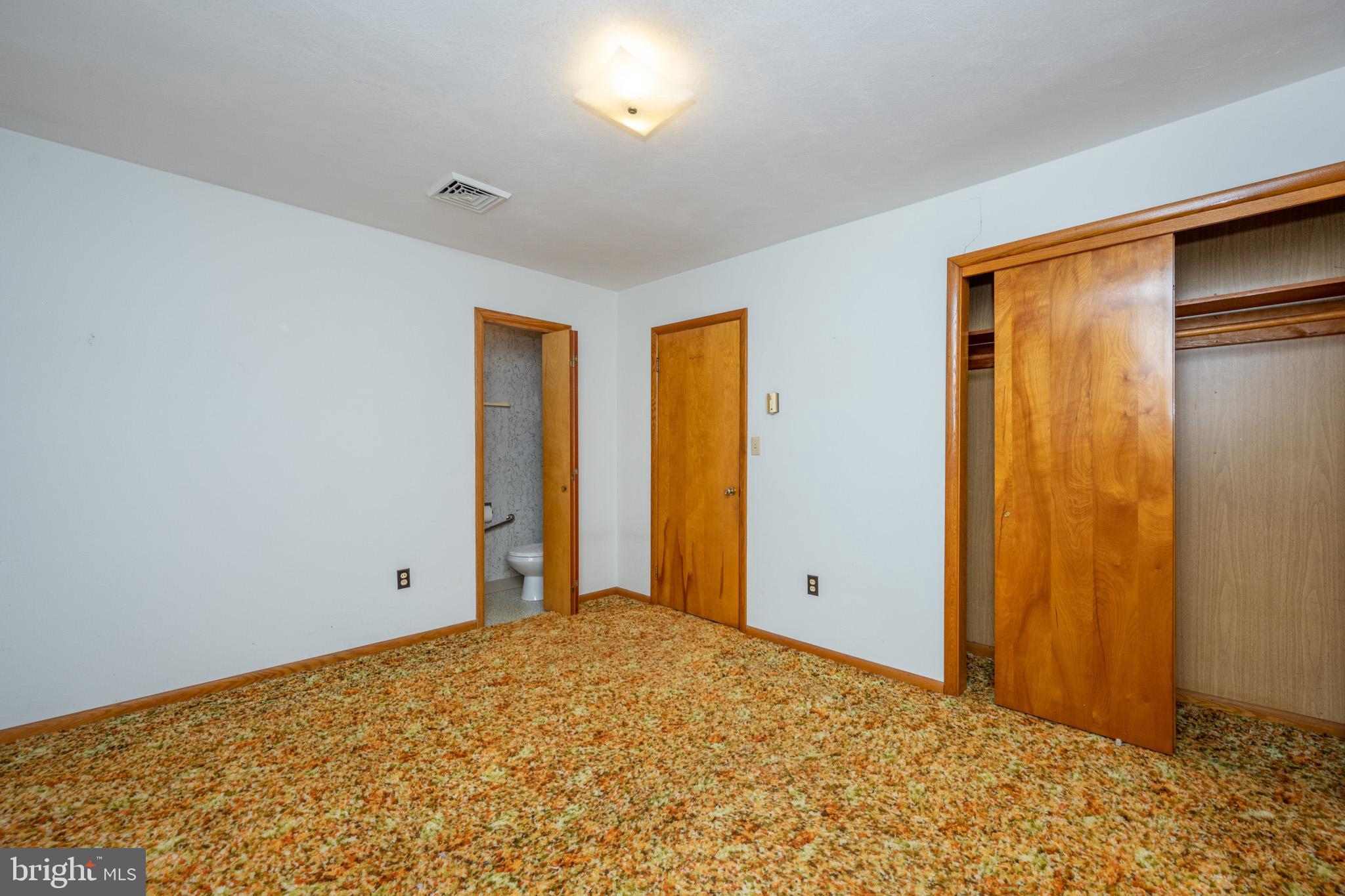 MOUNTAIN LAKE PARK - Residential