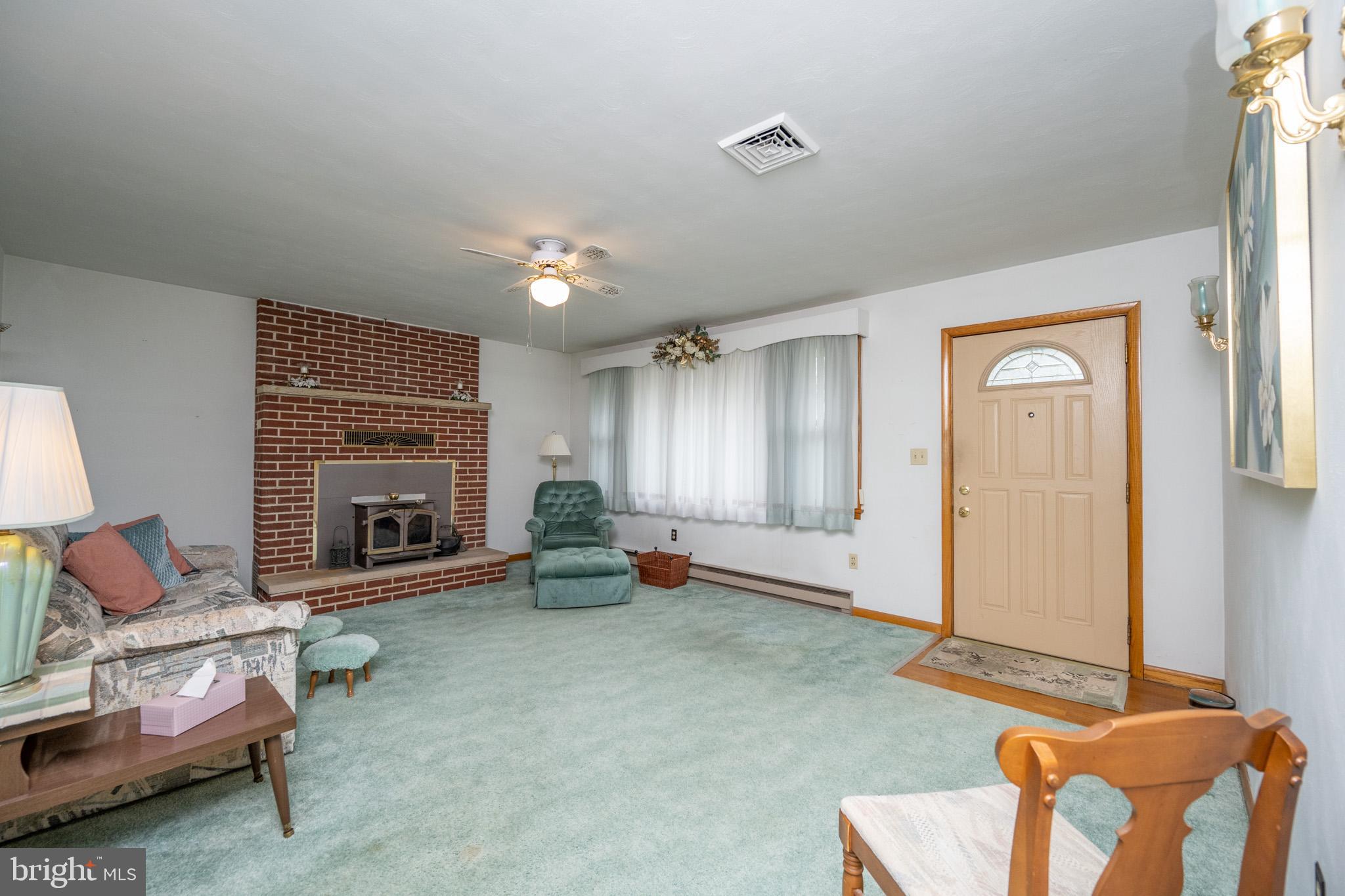 MOUNTAIN LAKE PARK - Residential