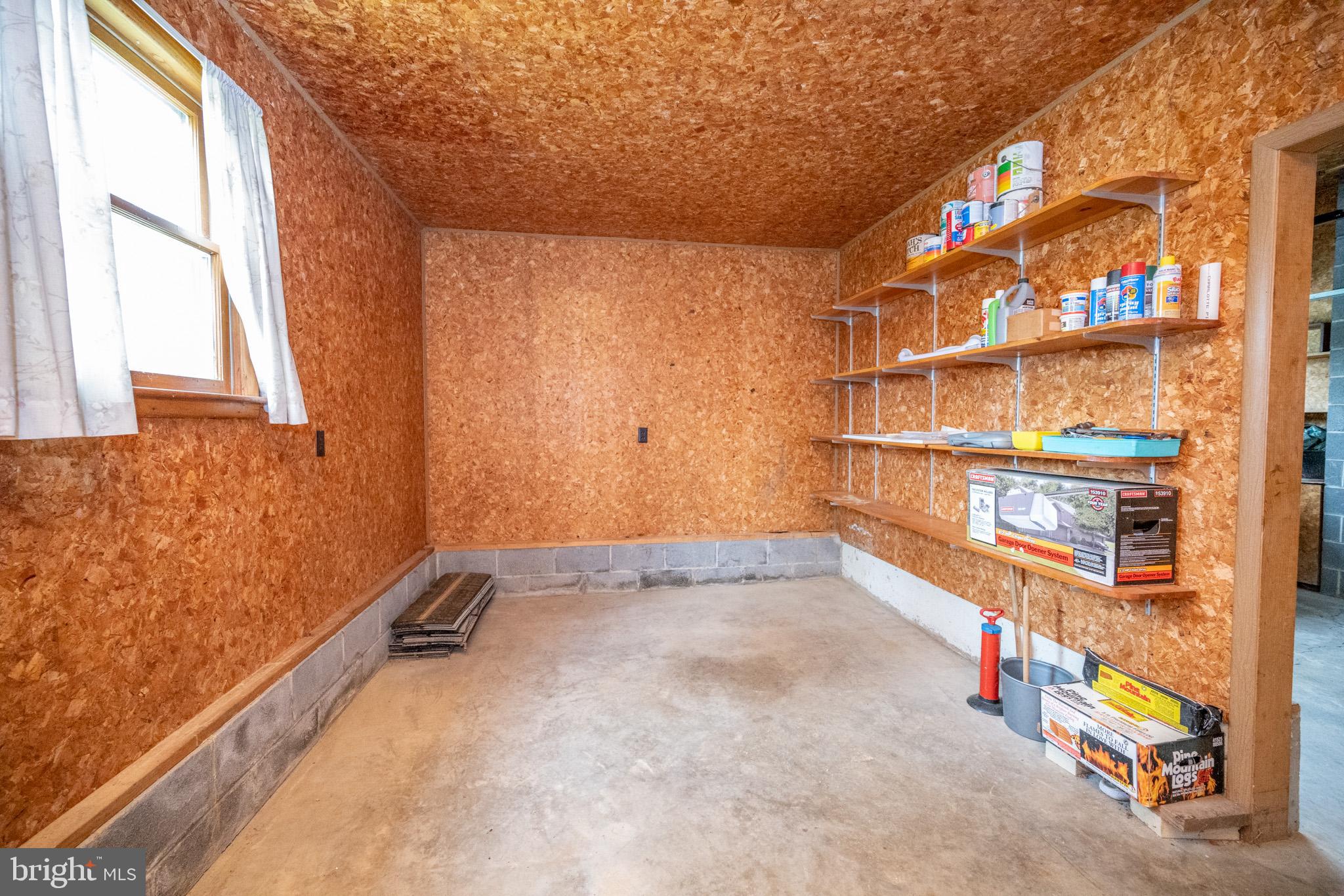 MOUNTAIN LAKE PARK - Residential