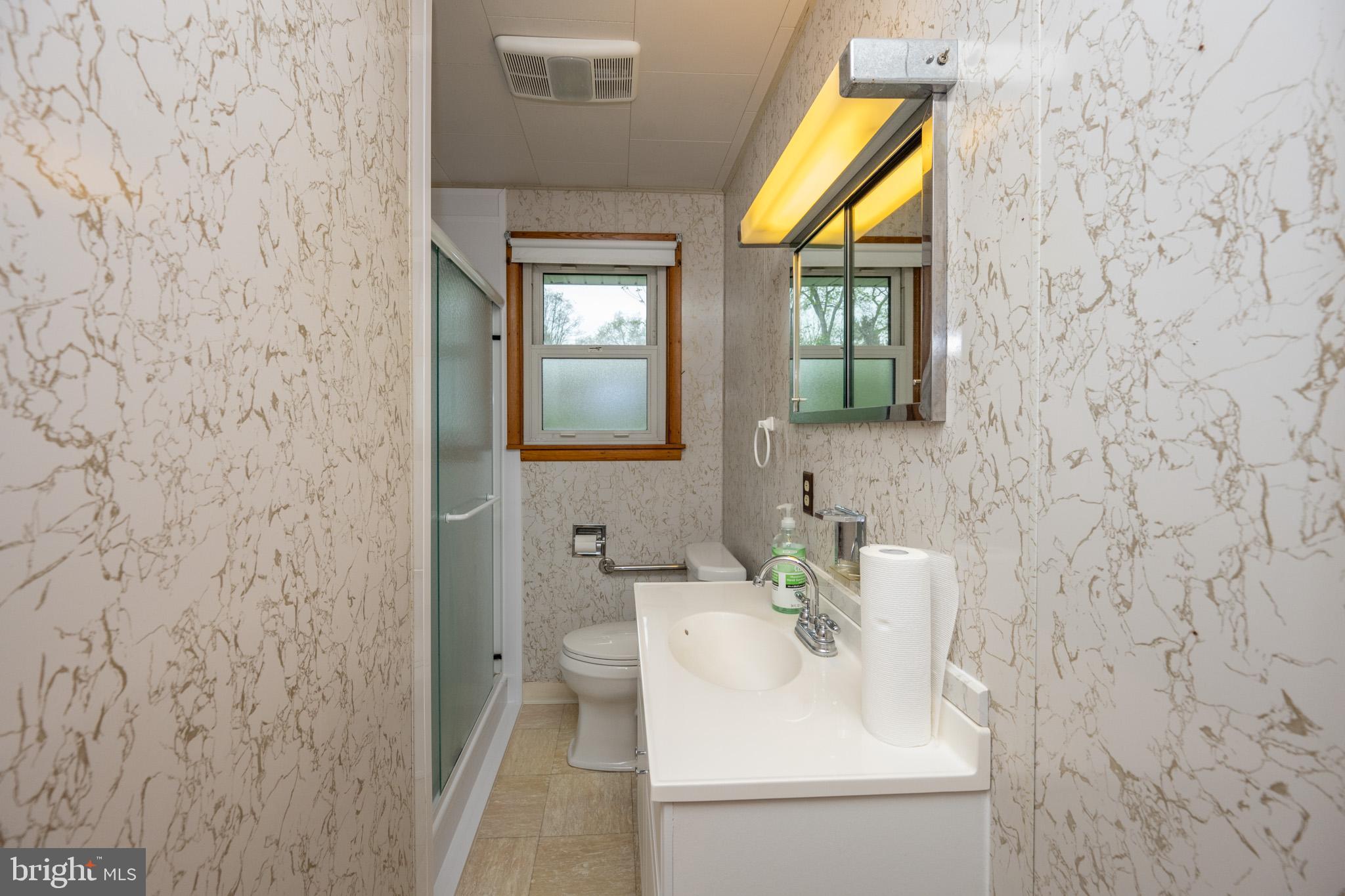 MOUNTAIN LAKE PARK - Residential