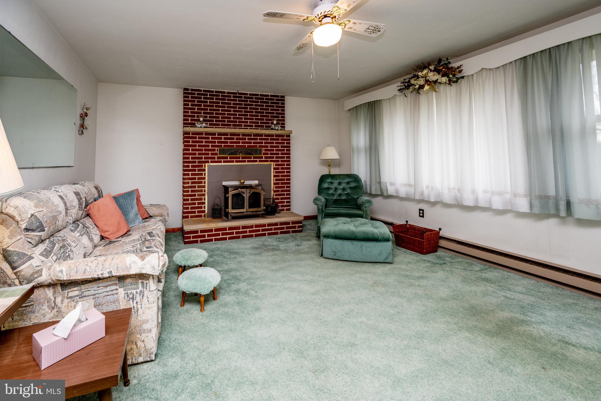 MOUNTAIN LAKE PARK - Residential