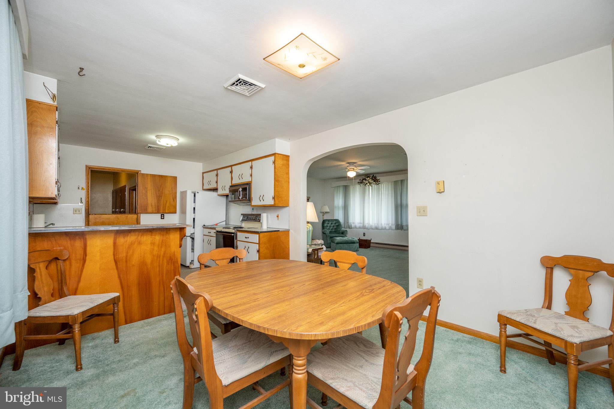 MOUNTAIN LAKE PARK - Residential