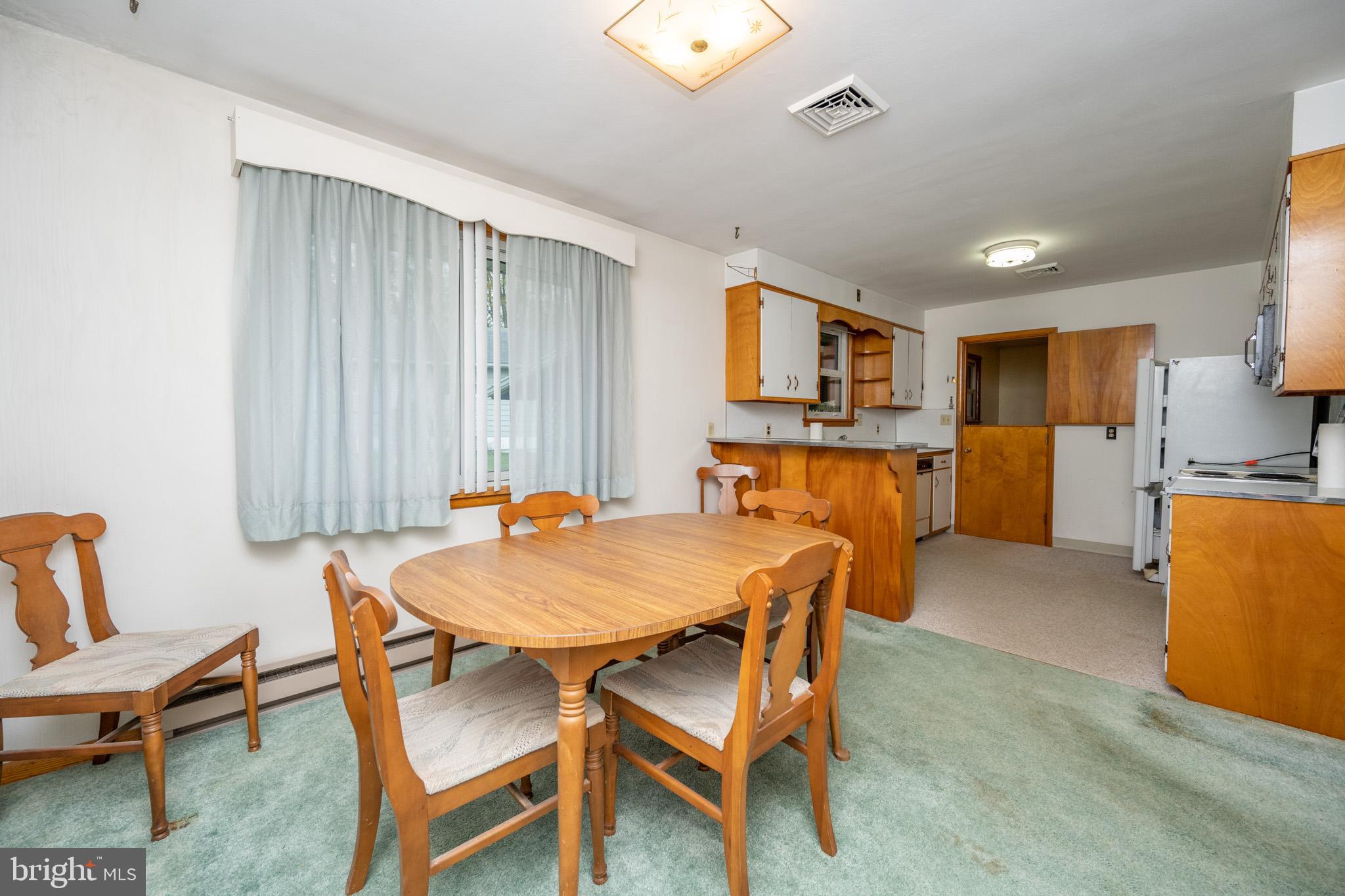 MOUNTAIN LAKE PARK - Residential