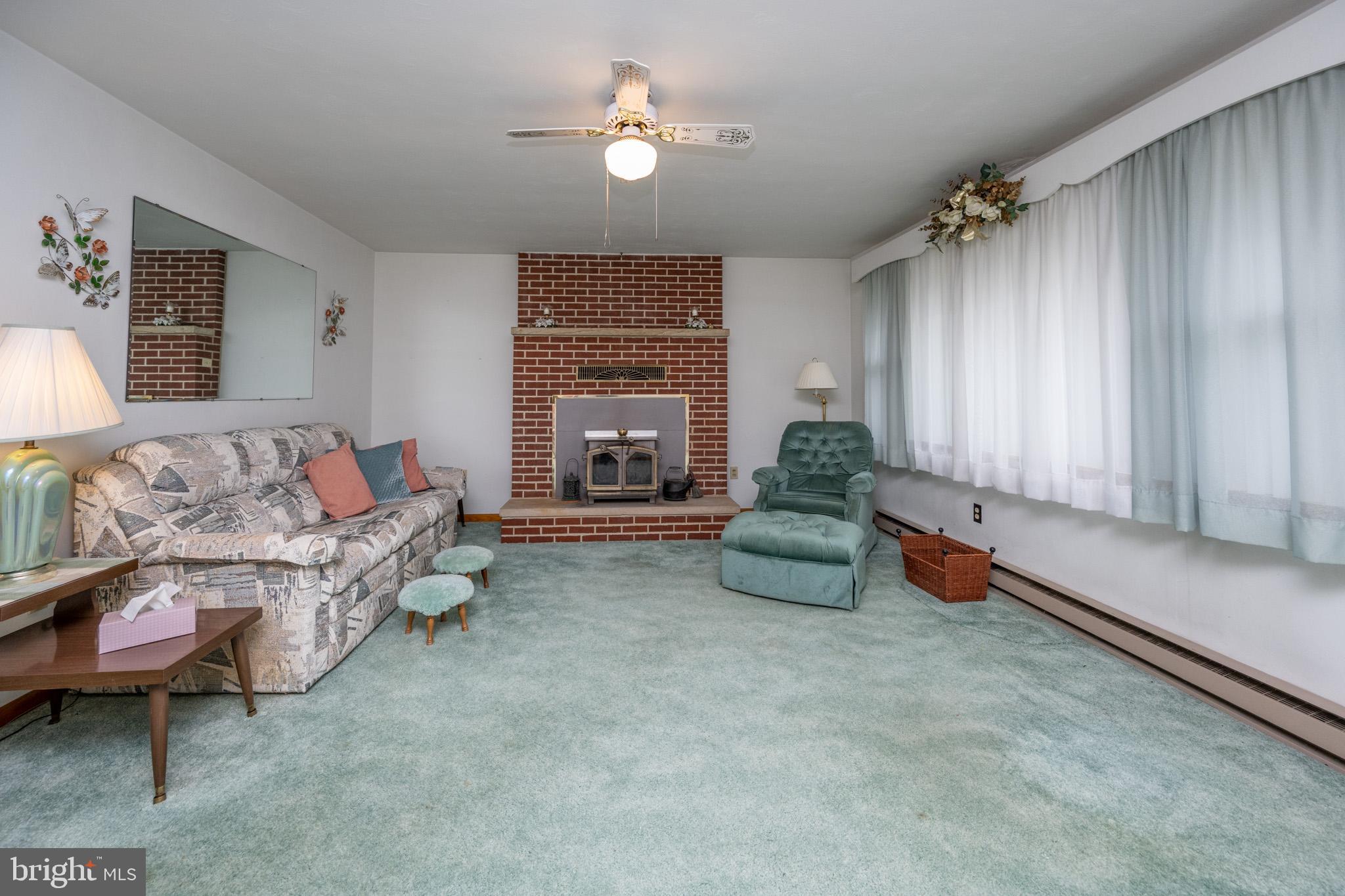 MOUNTAIN LAKE PARK - Residential