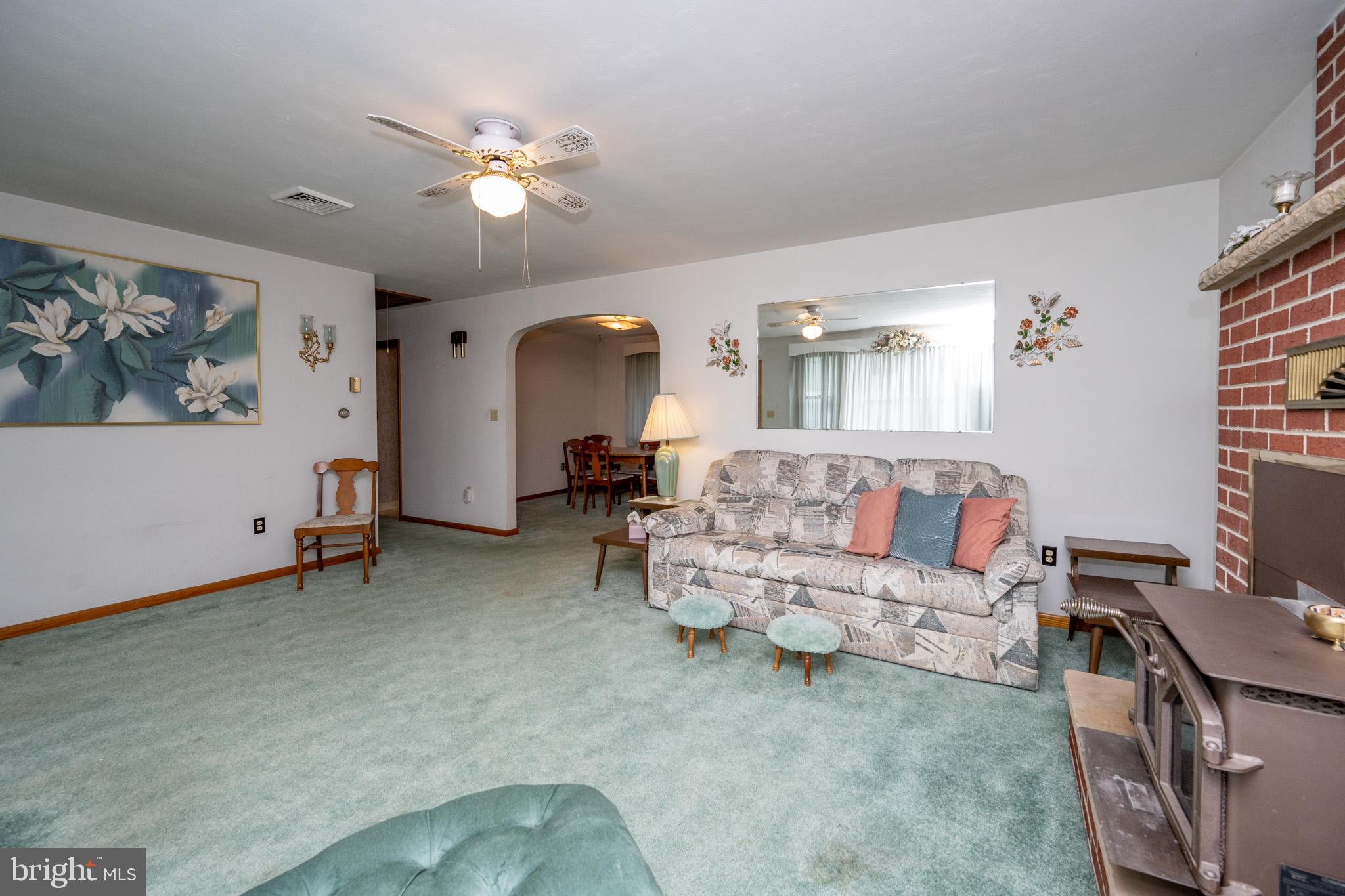 MOUNTAIN LAKE PARK - Residential