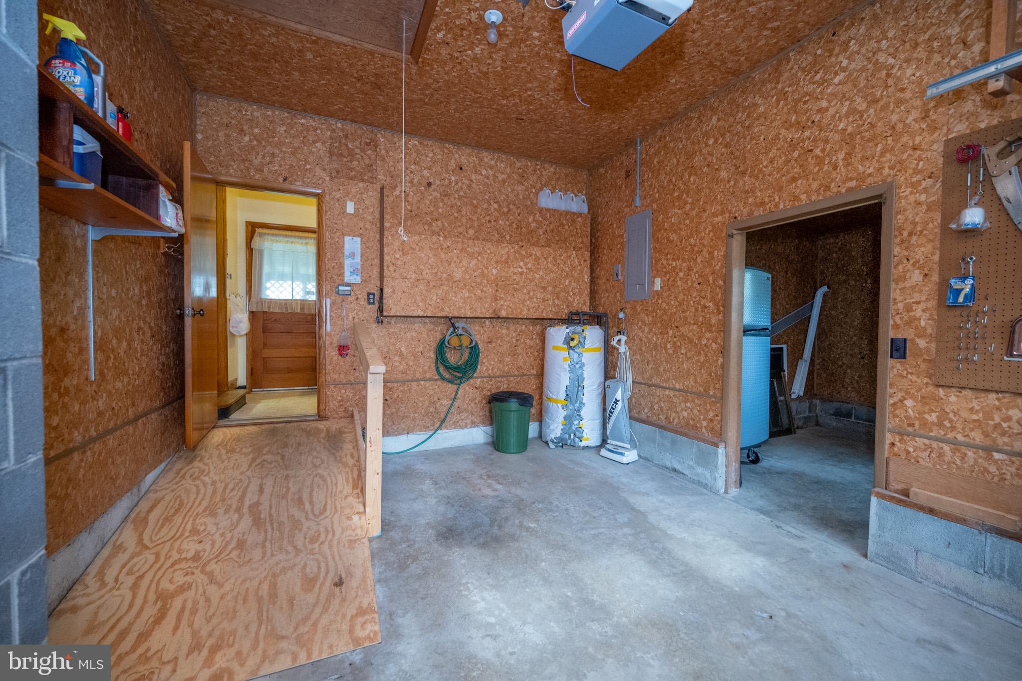 MOUNTAIN LAKE PARK - Residential