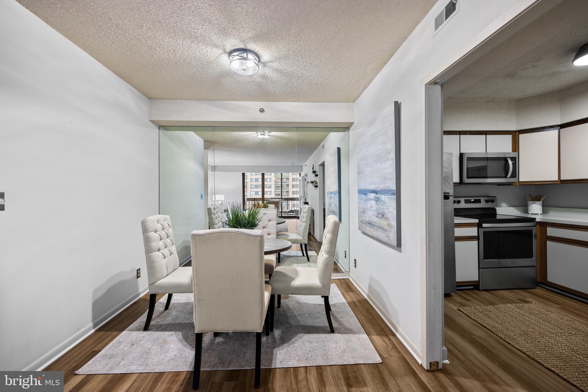 SKYLINE SQUARE CONDO - Residential