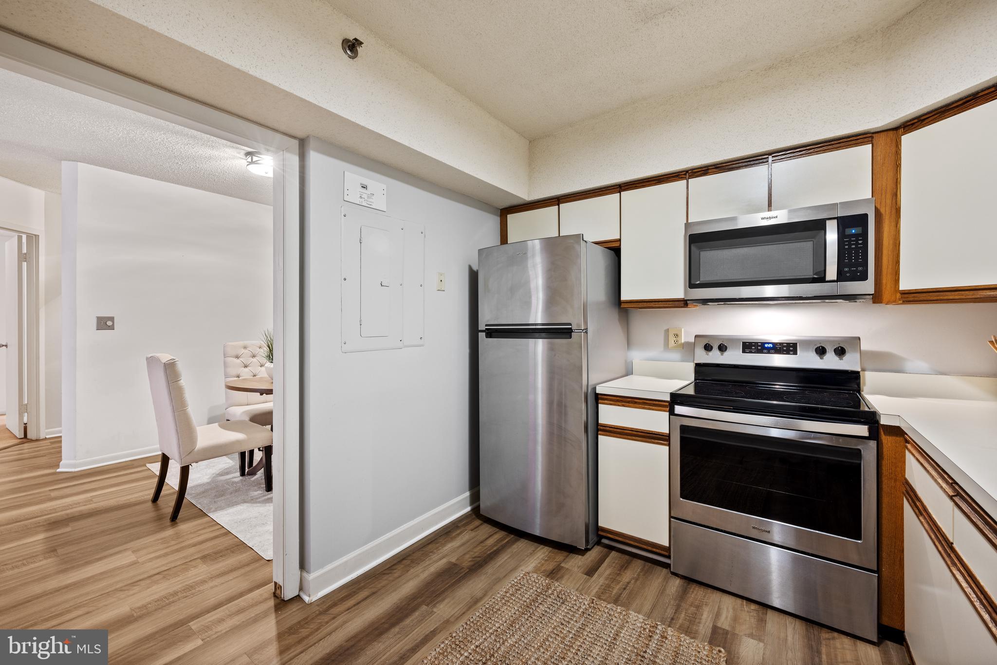 SKYLINE SQUARE CONDO - Residential