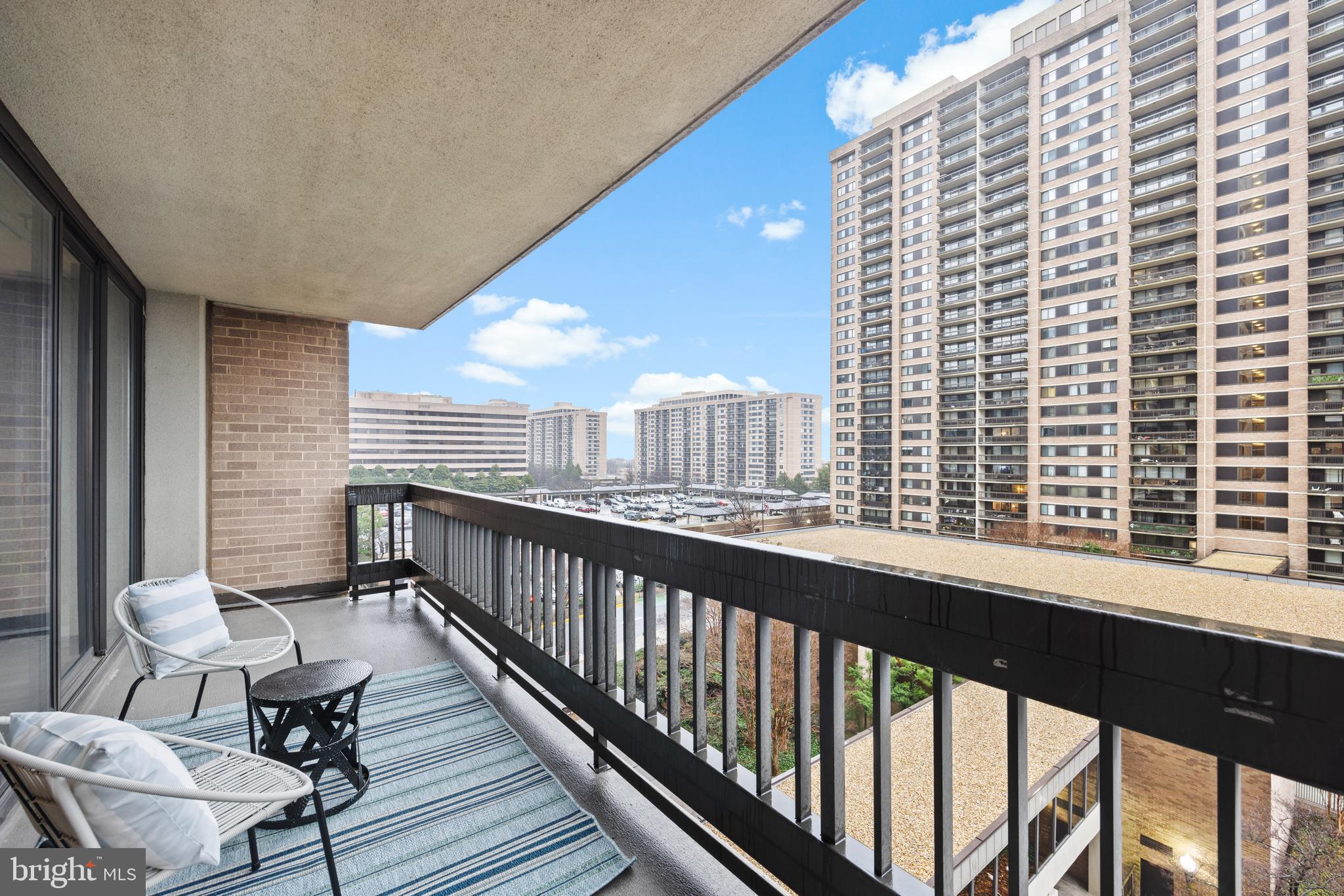 SKYLINE SQUARE CONDO - Residential