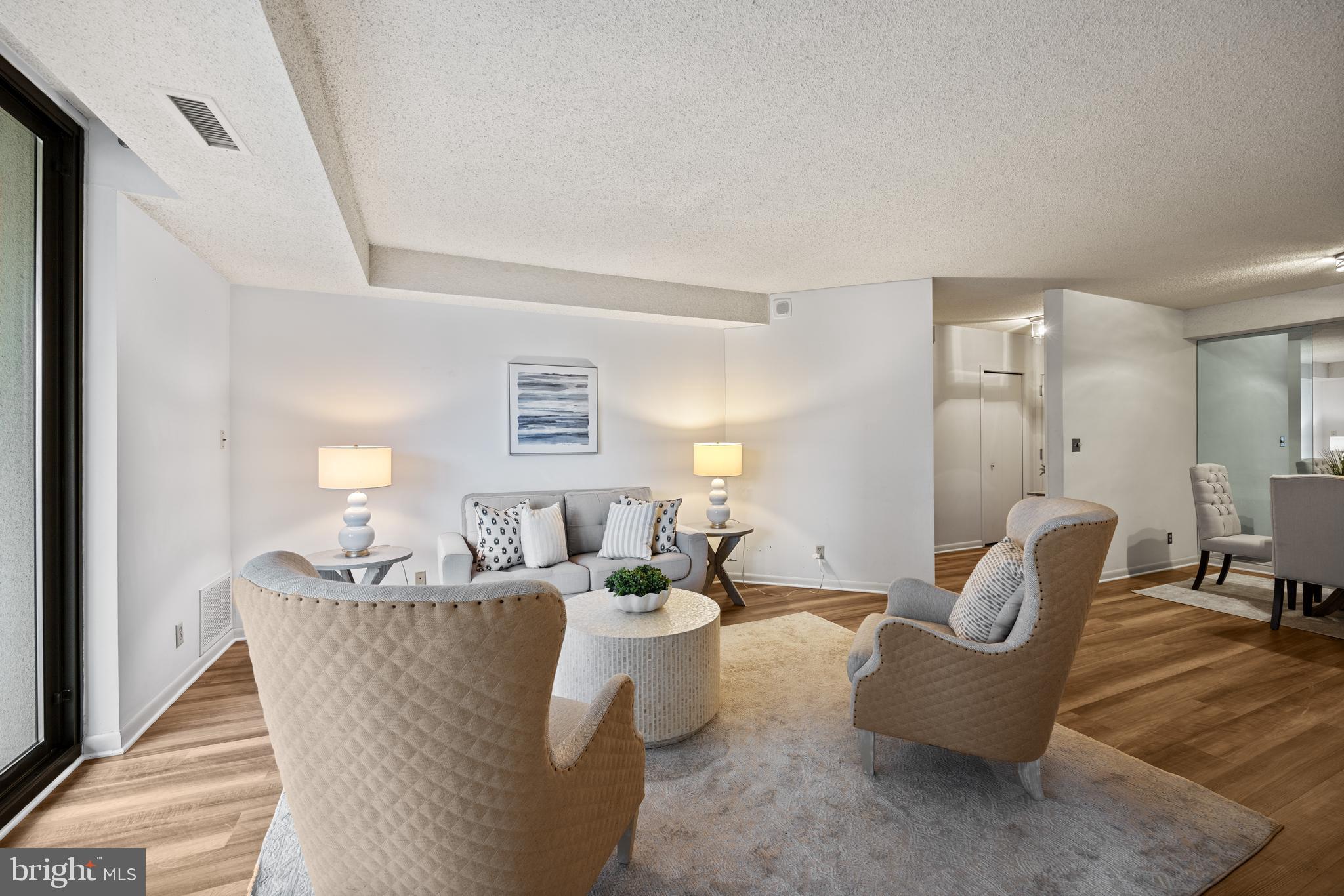 SKYLINE SQUARE CONDO - Residential