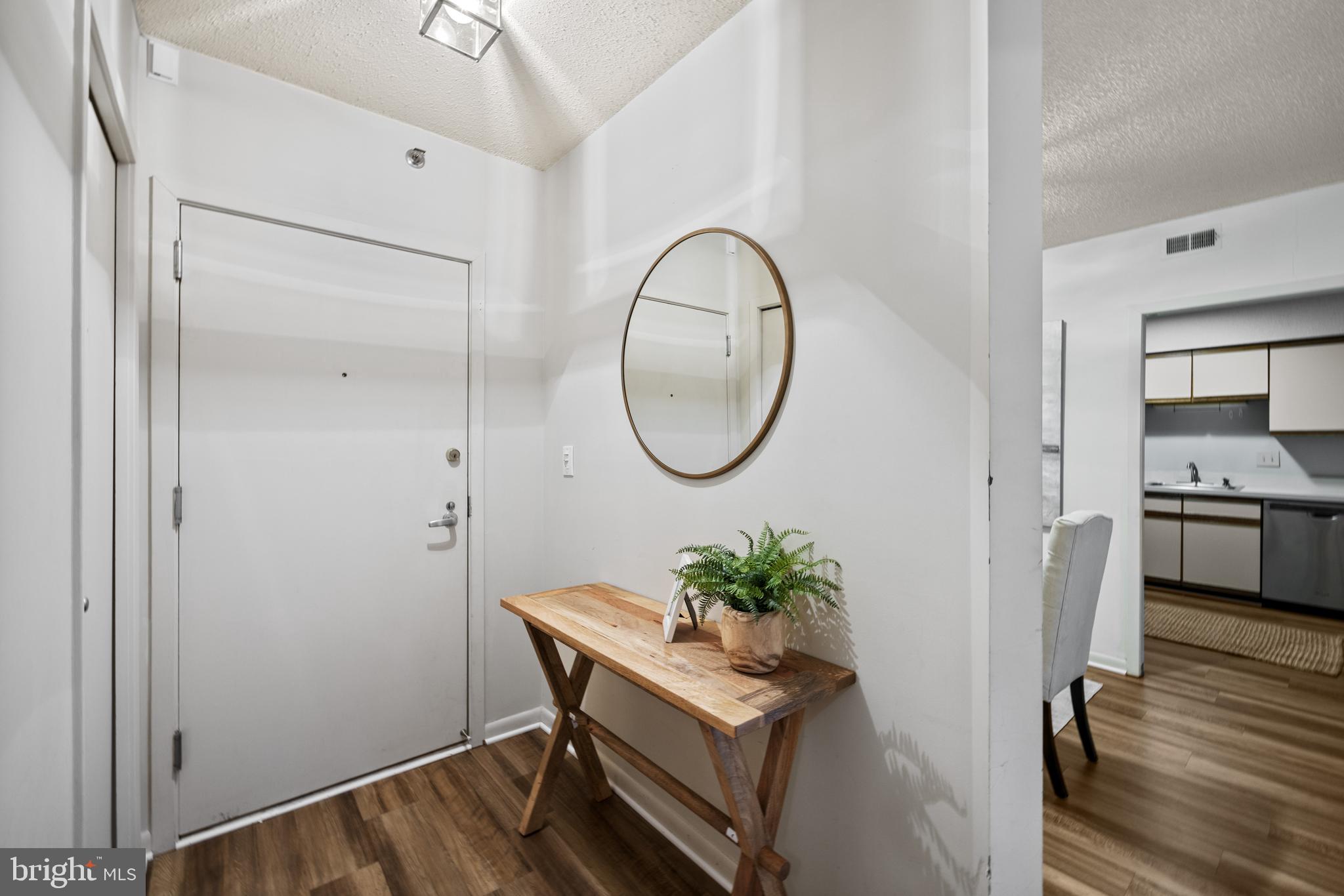 SKYLINE SQUARE CONDO - Residential