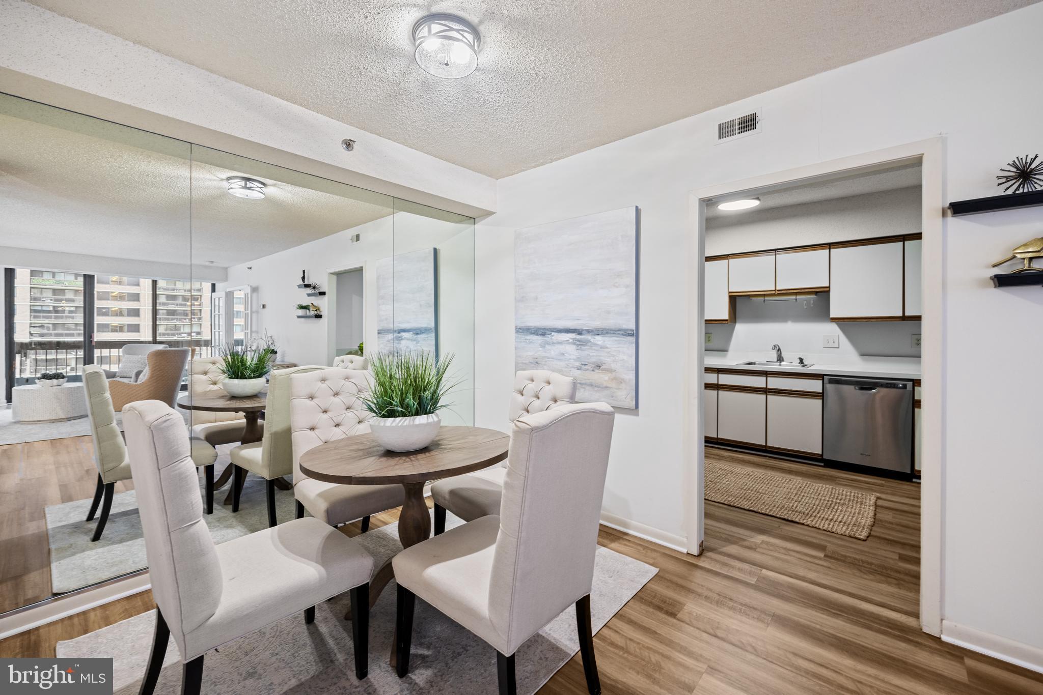 SKYLINE SQUARE CONDO - Residential