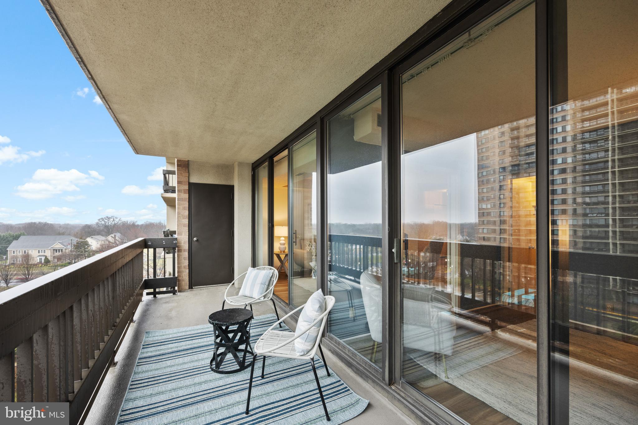 SKYLINE SQUARE CONDO - Residential