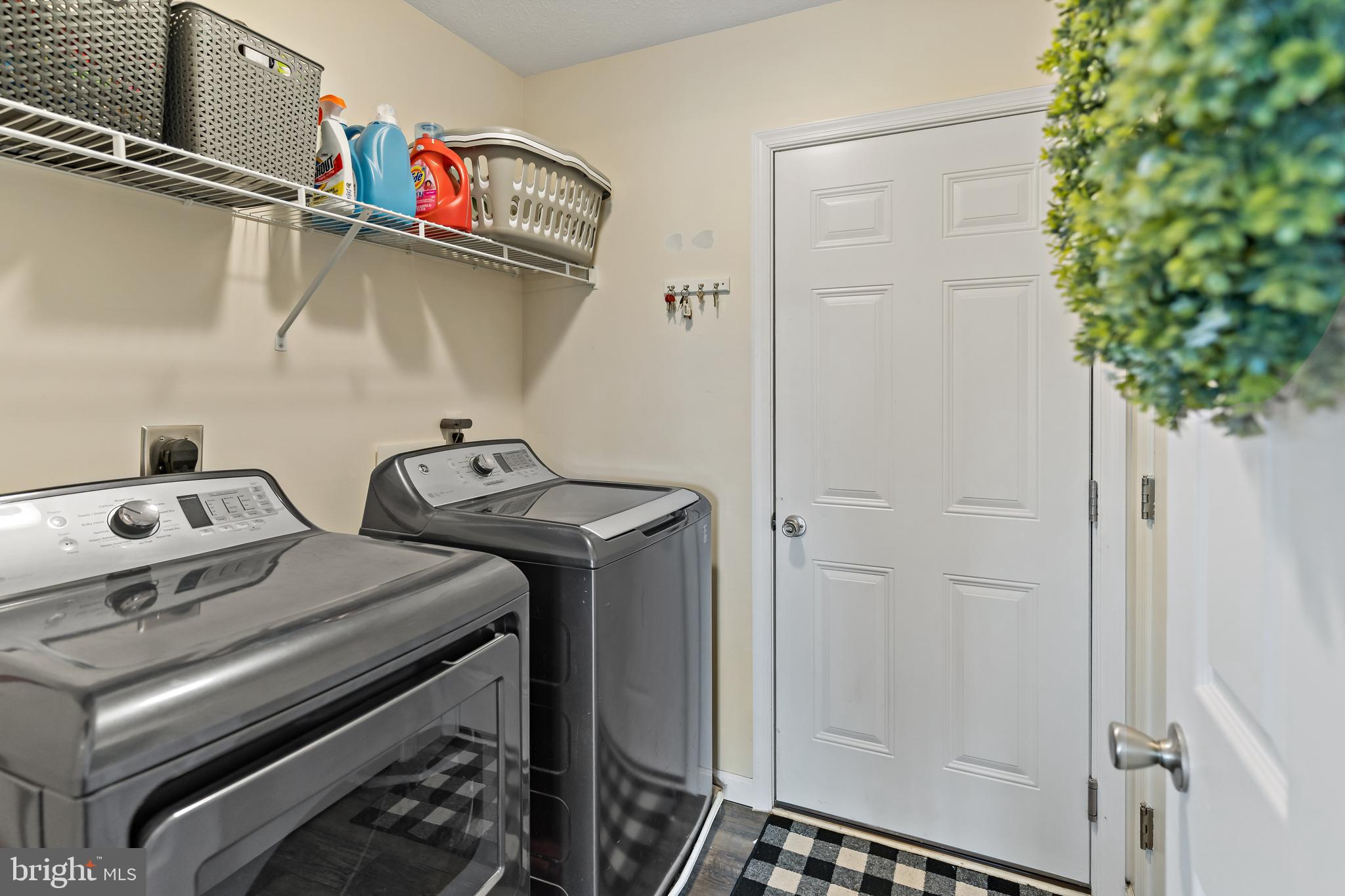 PEBBLE RIDGE - Residential