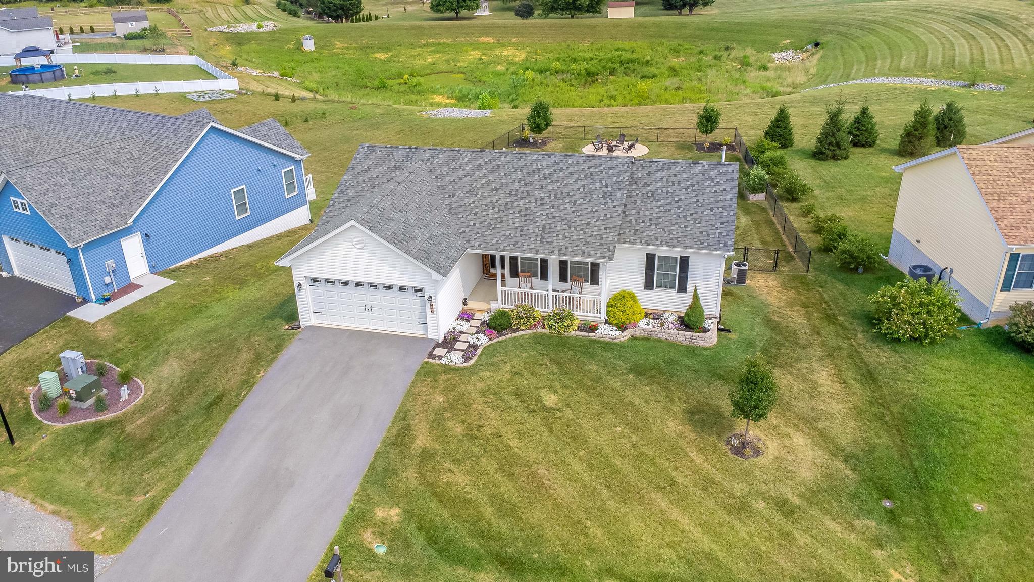 PEBBLE RIDGE - Residential