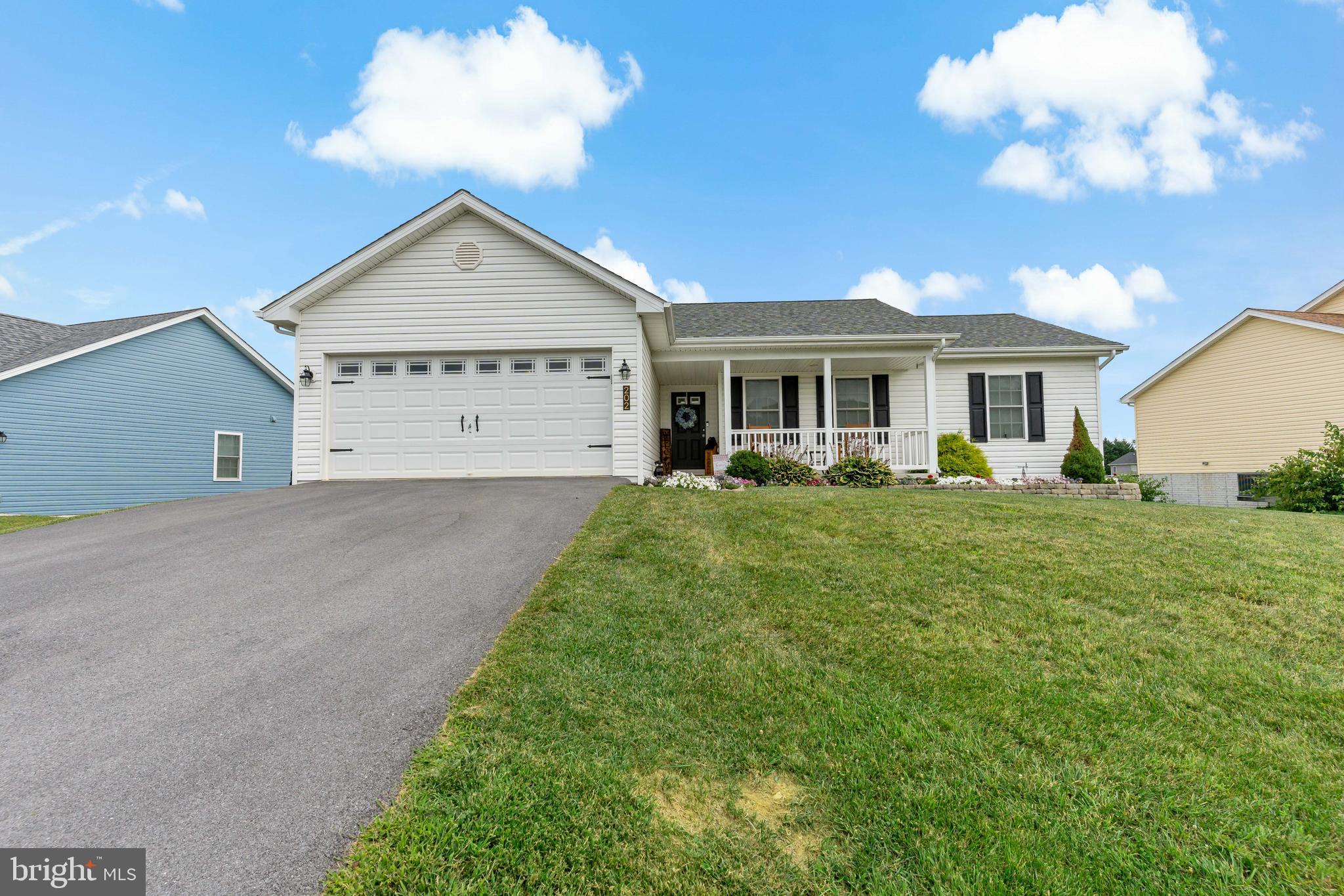 PEBBLE RIDGE - Residential